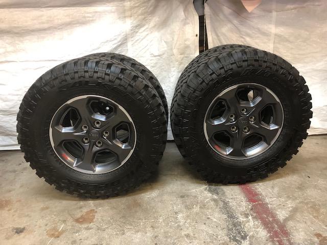 Jeep Gladiator Gladiator Rubicon Tires/Rims TPMS take offs IMG_2131