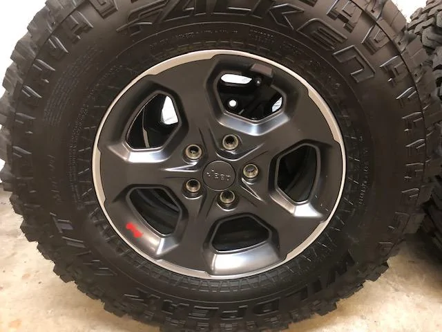 Jeep Gladiator Gladiator Rubicon Tires/Rims TPMS take offs IMG_2132