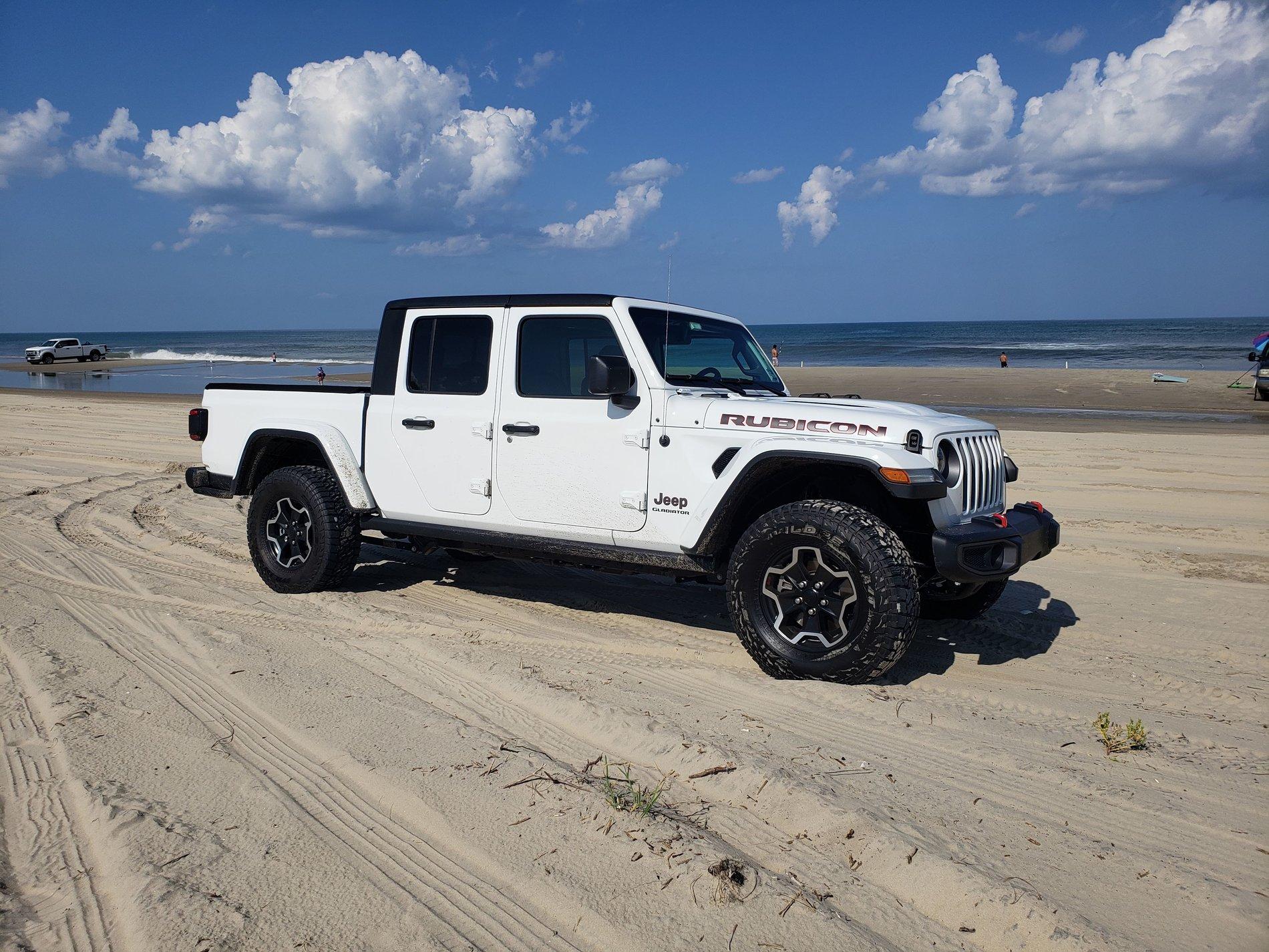 Jeep Gladiator BRIGHT WHITE Gladiator JT Club 20190808_163501