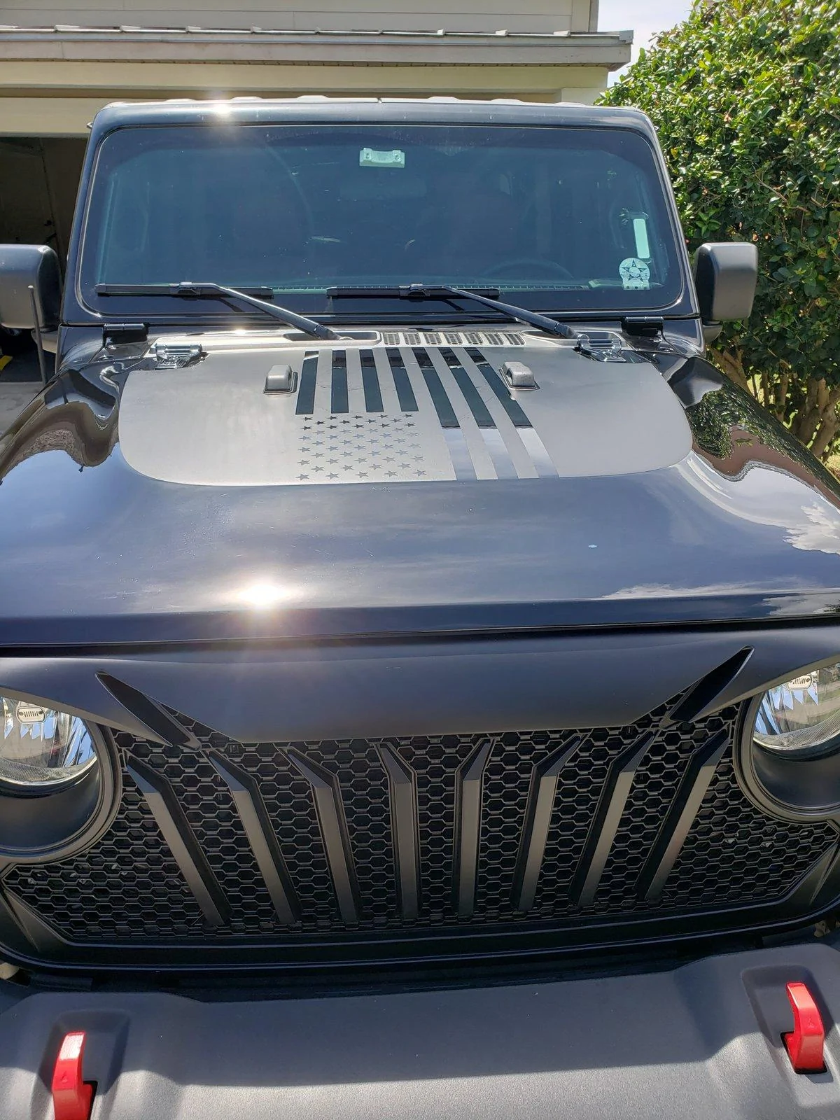 Jeep Gladiator New grille and hood graphic 20190808_152034