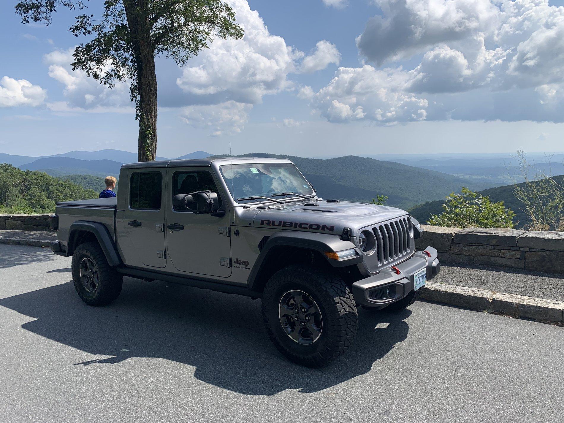 Jeep Gladiator 35s on stock rubicon rims 53B83CD8-5750-427B-9FFC-D9D879969CF1