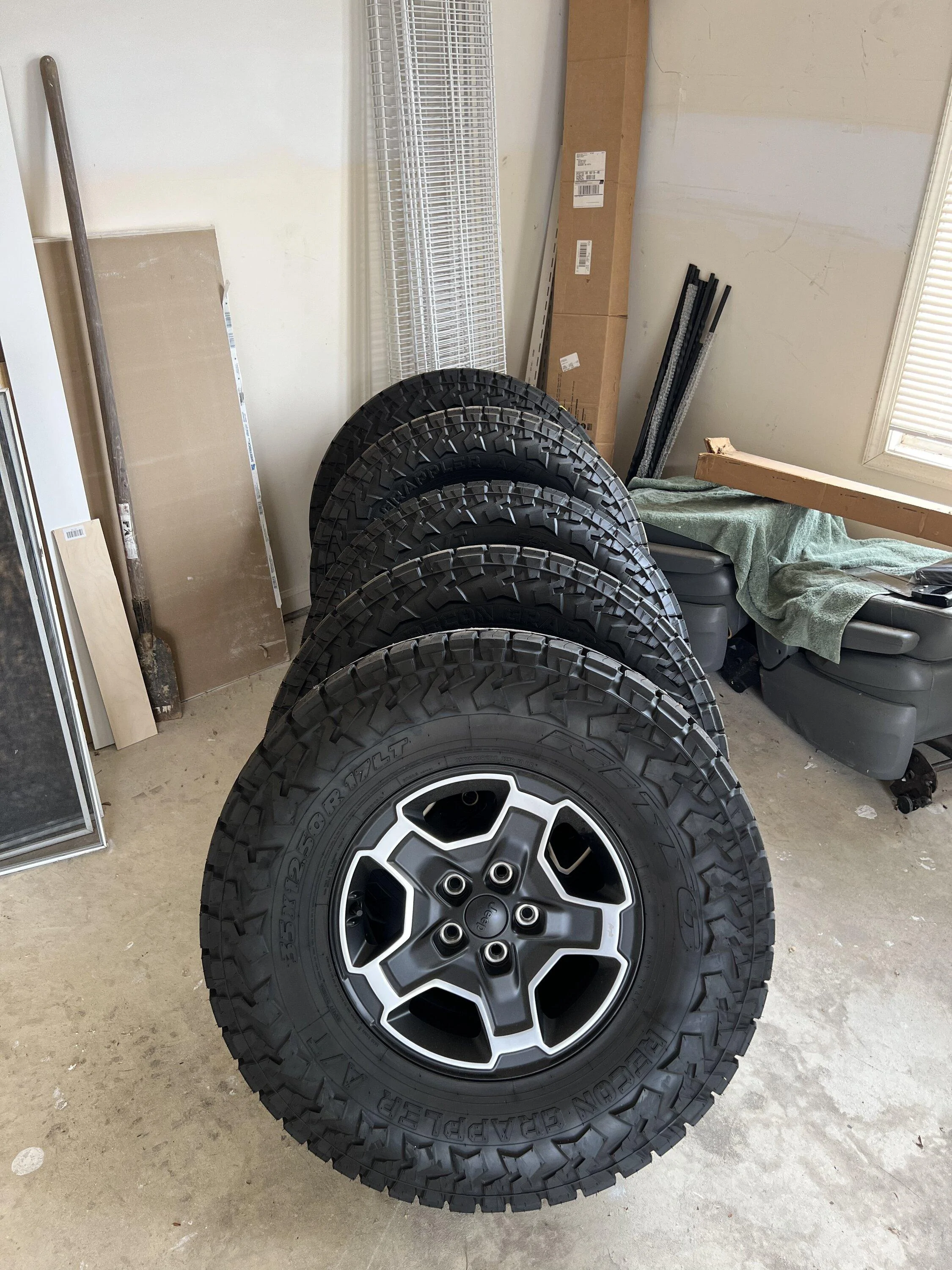 Jeep Gladiator 35x12.50x17 Nitto Recon Grapplers with Mojave Wheels (5) D9AF451E-DA3B-42F9-9C84-DF400DD37132