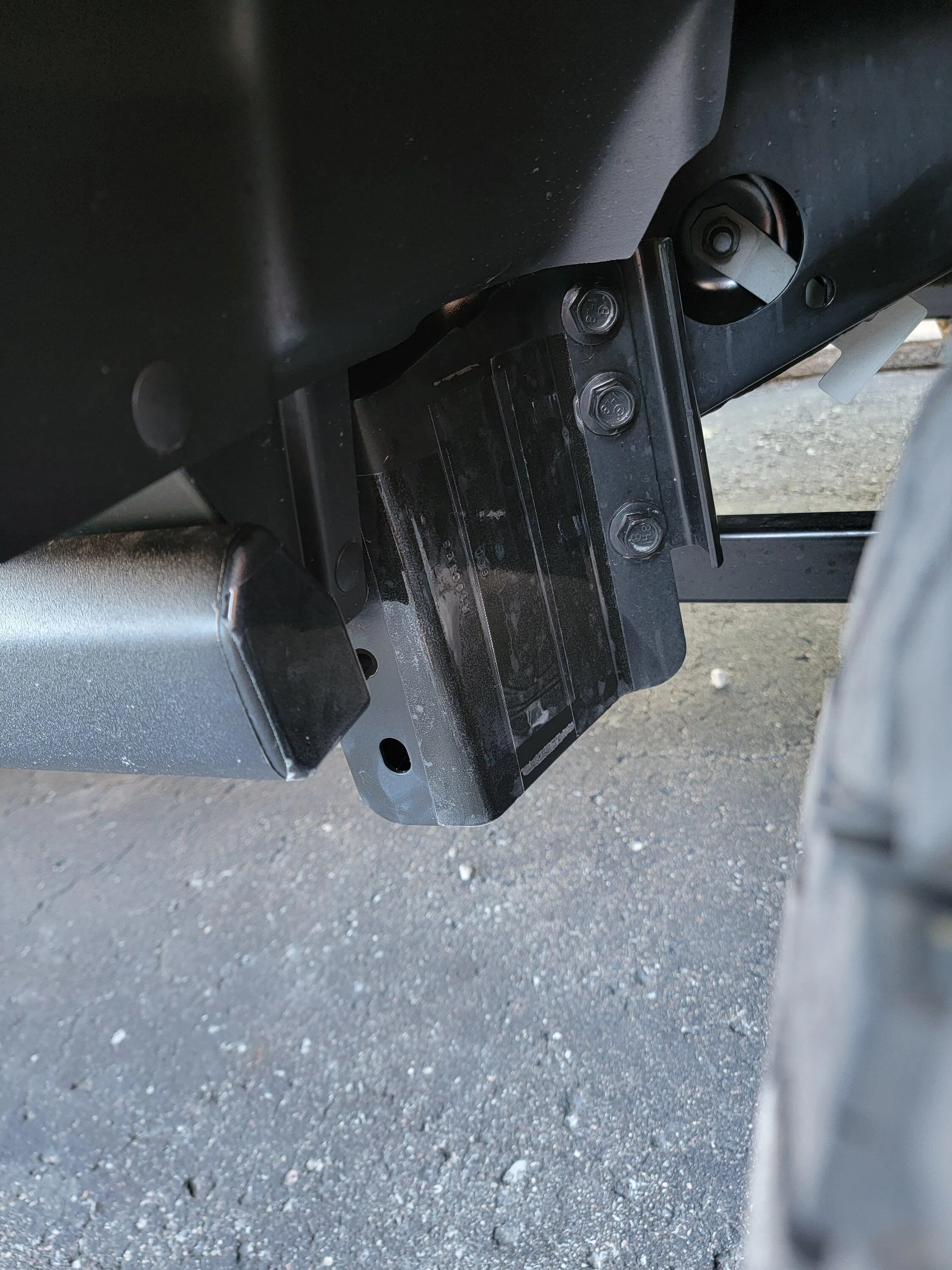 Jeep Gladiator What is the purpose of this large bracket on front passenger side area? 20220725_090648