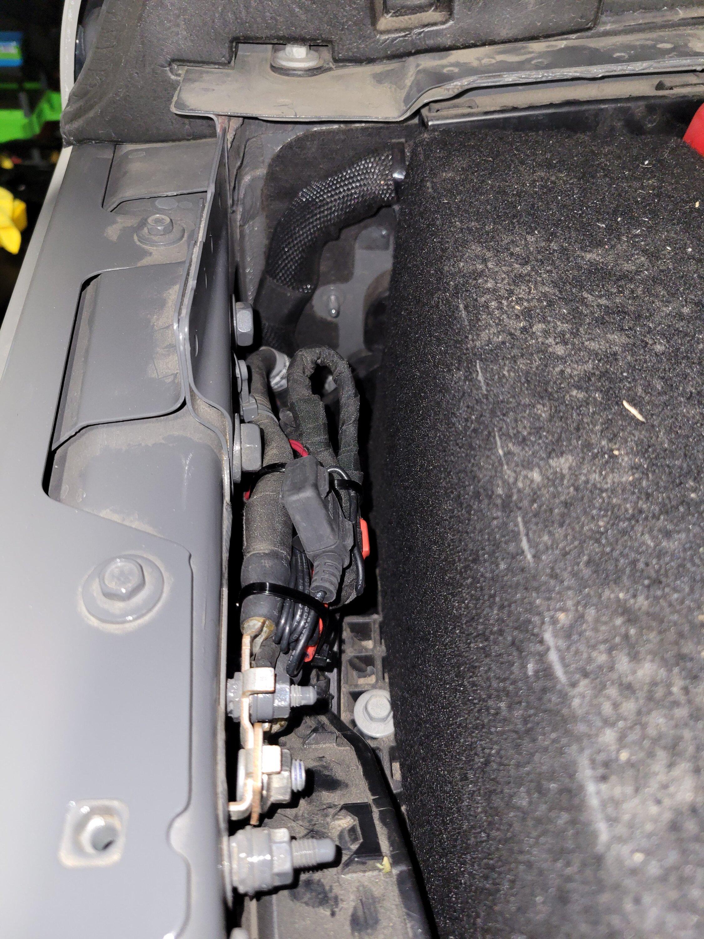 Jeep Gladiator No Power from Interior AUX and Ignition Wires 20220726_210331