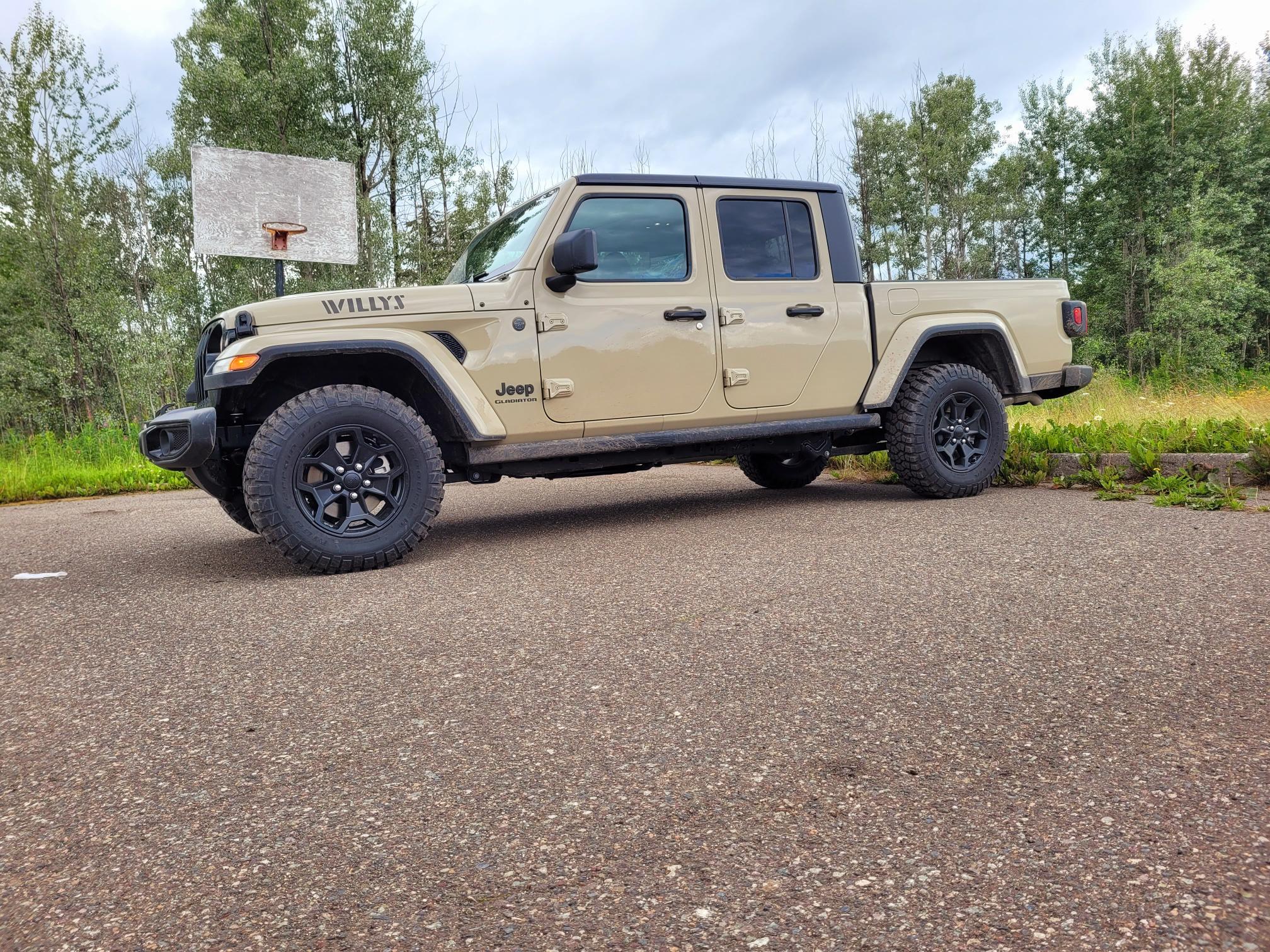 Jeep Gladiator Gobi Gladiators Waiting Room 20220713_154642