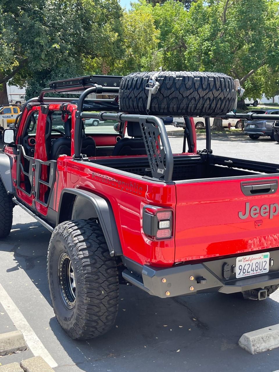 Jeep Gladiator How do you carry your 40" spare? thumbnail_IMG_0732