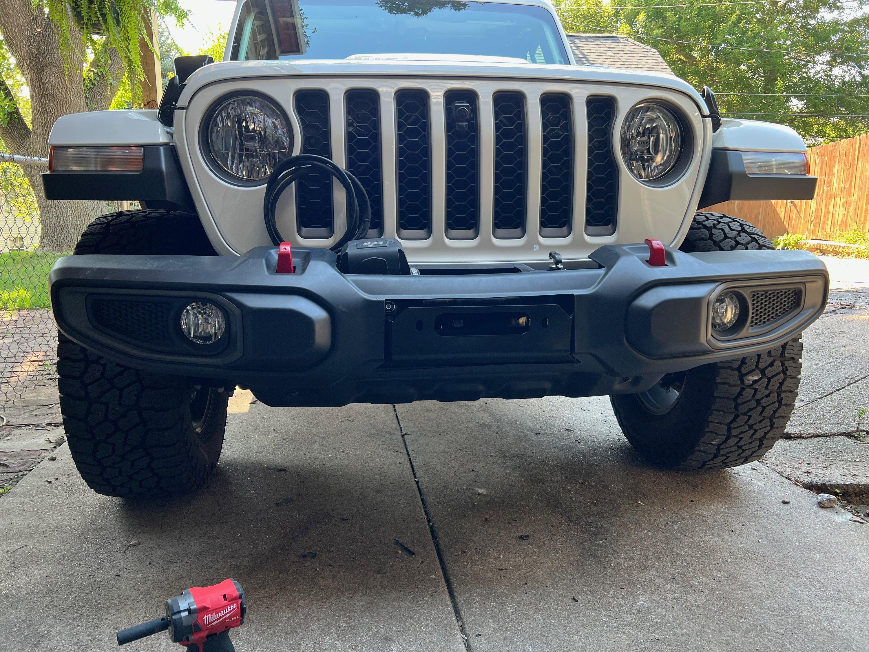 Jeep Gladiator Installed a winch on my stock (plastic) Rubicon bumper - DIY writeup IMG_3125