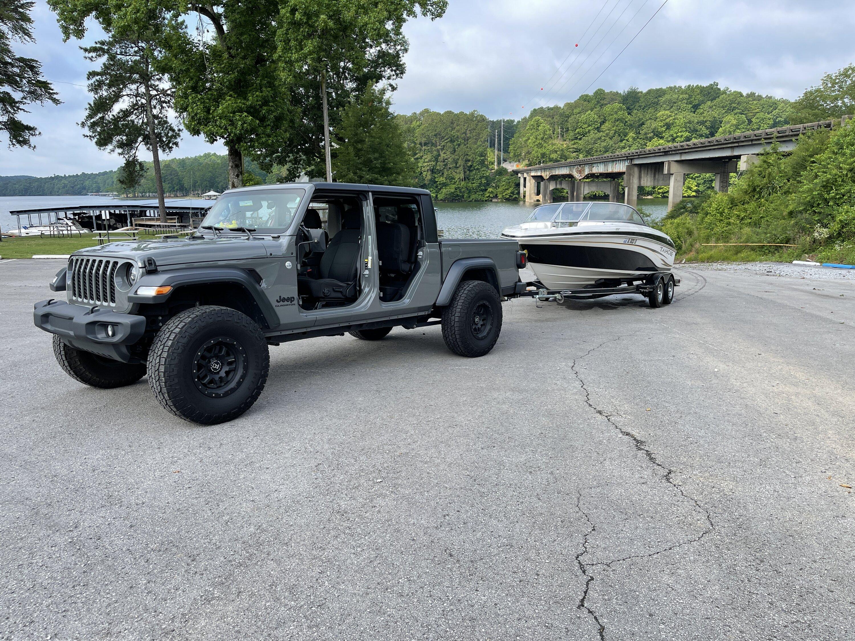 Jeep Gladiator Thoughts on towing a Salem 24rlxl cruise light? 3FCF8B3A-DBD1-402A-AC79-56682ADD5902