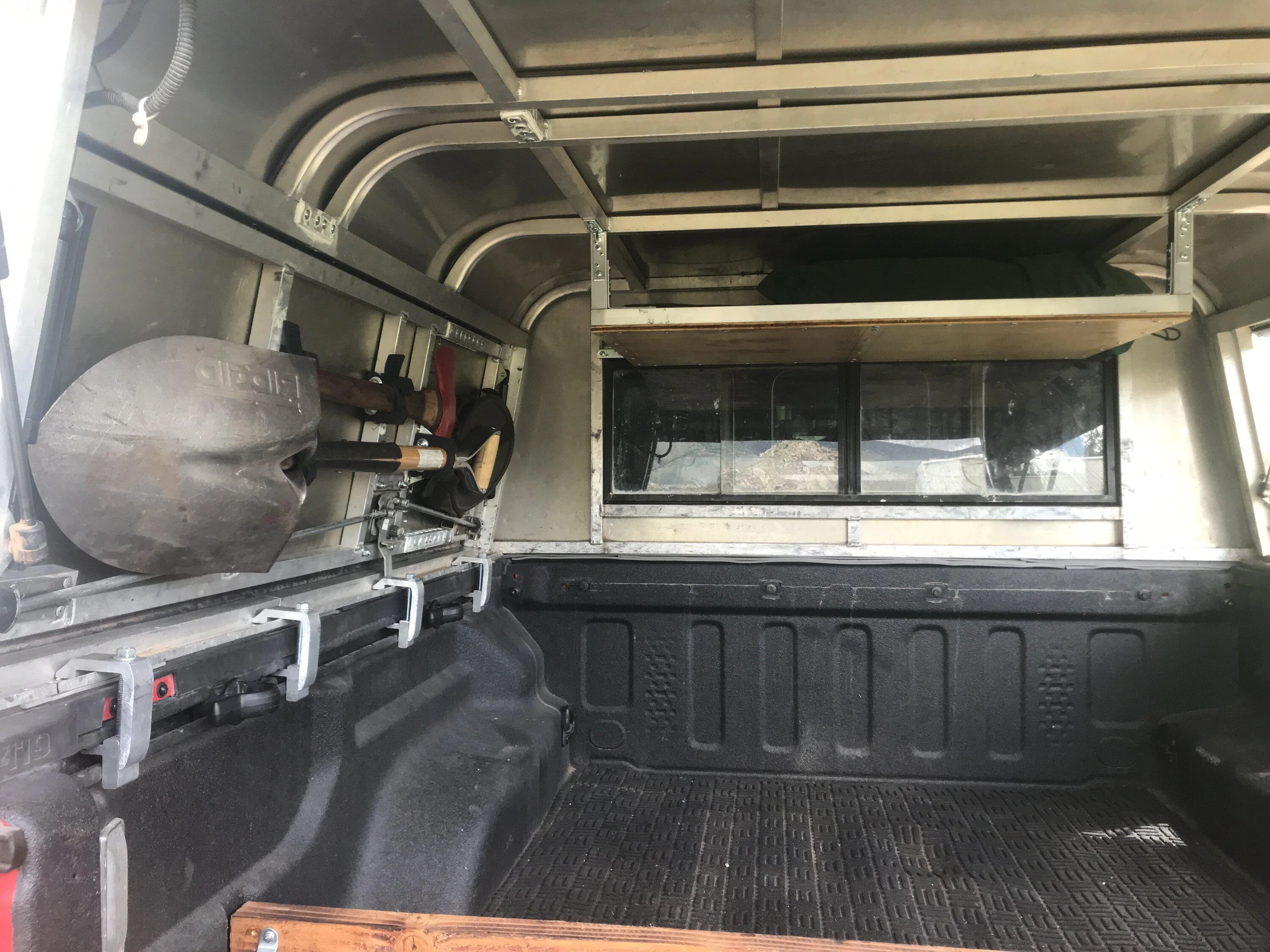 Jeep Gladiator Gladiator Bed cargo layout. IMG_5097