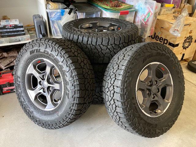 Jeep Gladiator New (nearly) Rubicon Falken Wildpeaks and wheels Rubicontires072822