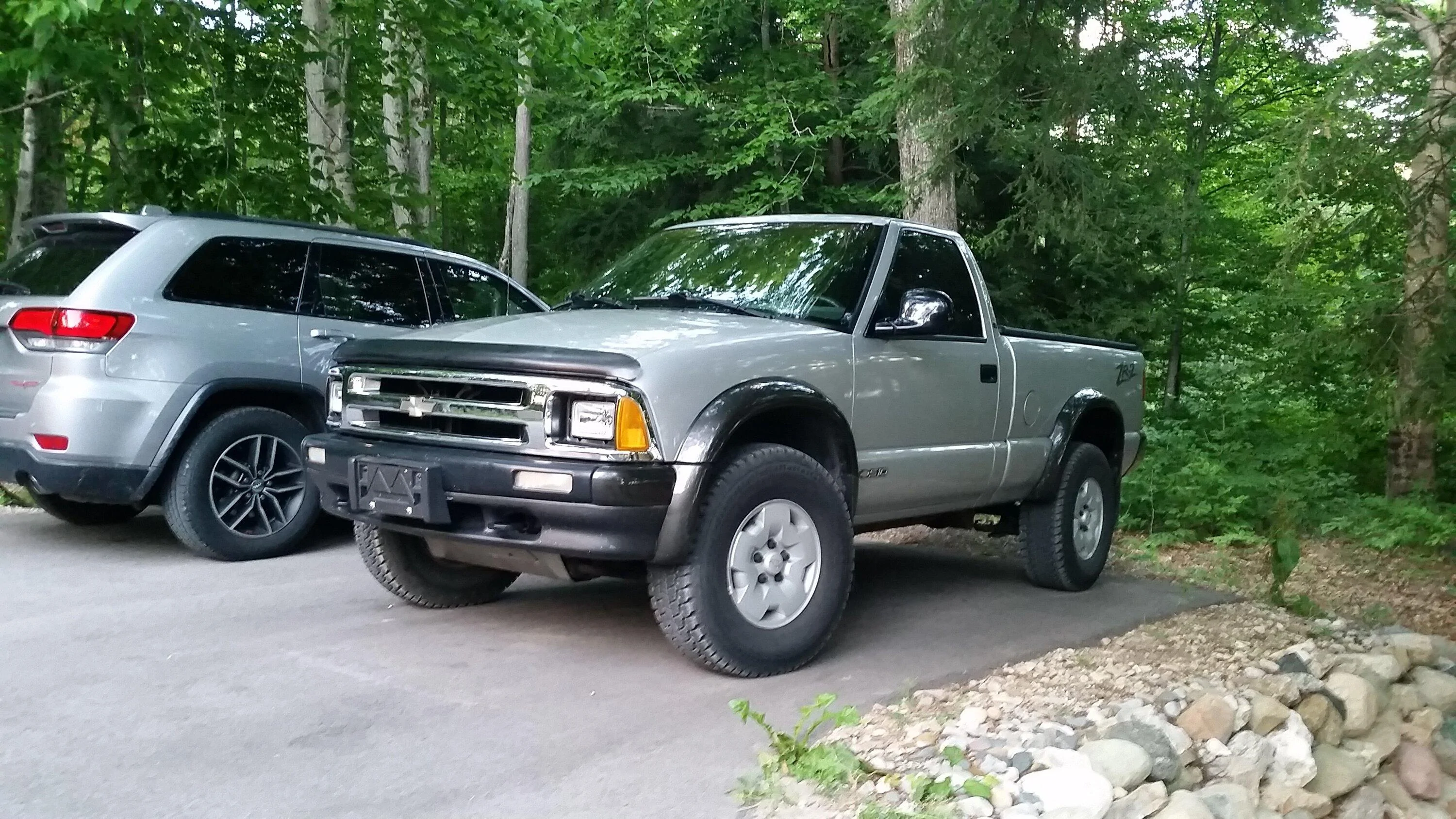 Jeep Gladiator 2023 Chevy Colorado just dropped... What does that mean for the Gladiator. 20220728_204421