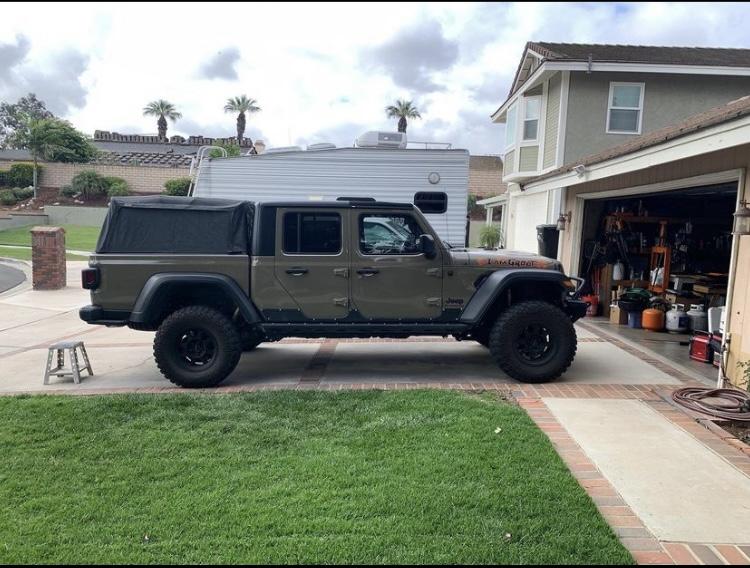 Jeep Gladiator Bestop Supertop(bed soft topper) 6E94C772-3571-4CAA-AB59-867C7510951D