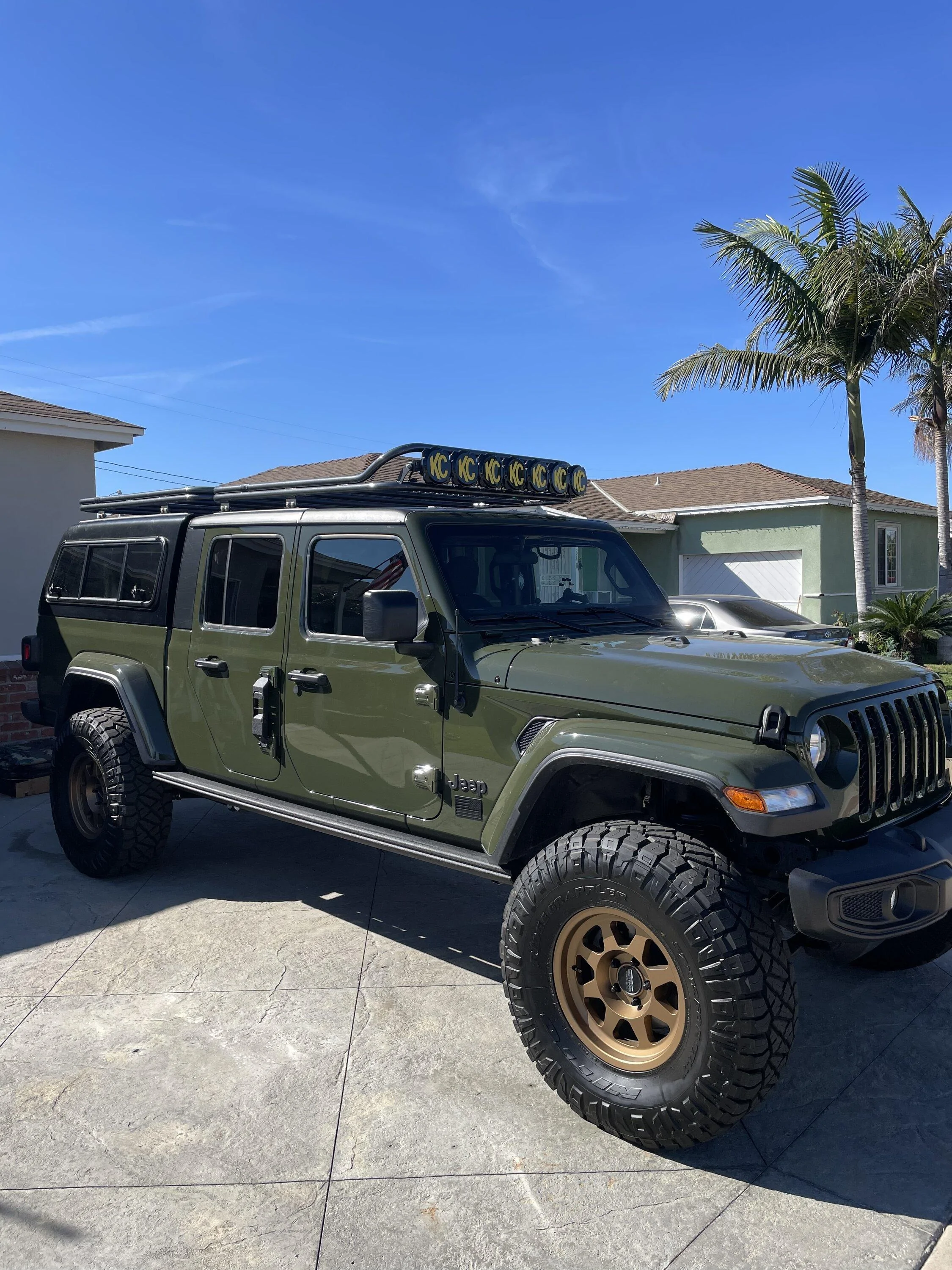 Jeep Gladiator ARE CX Classic Installed (MattK) 53898B0E-2FB4-44D8-BF53-AD27537BAD52