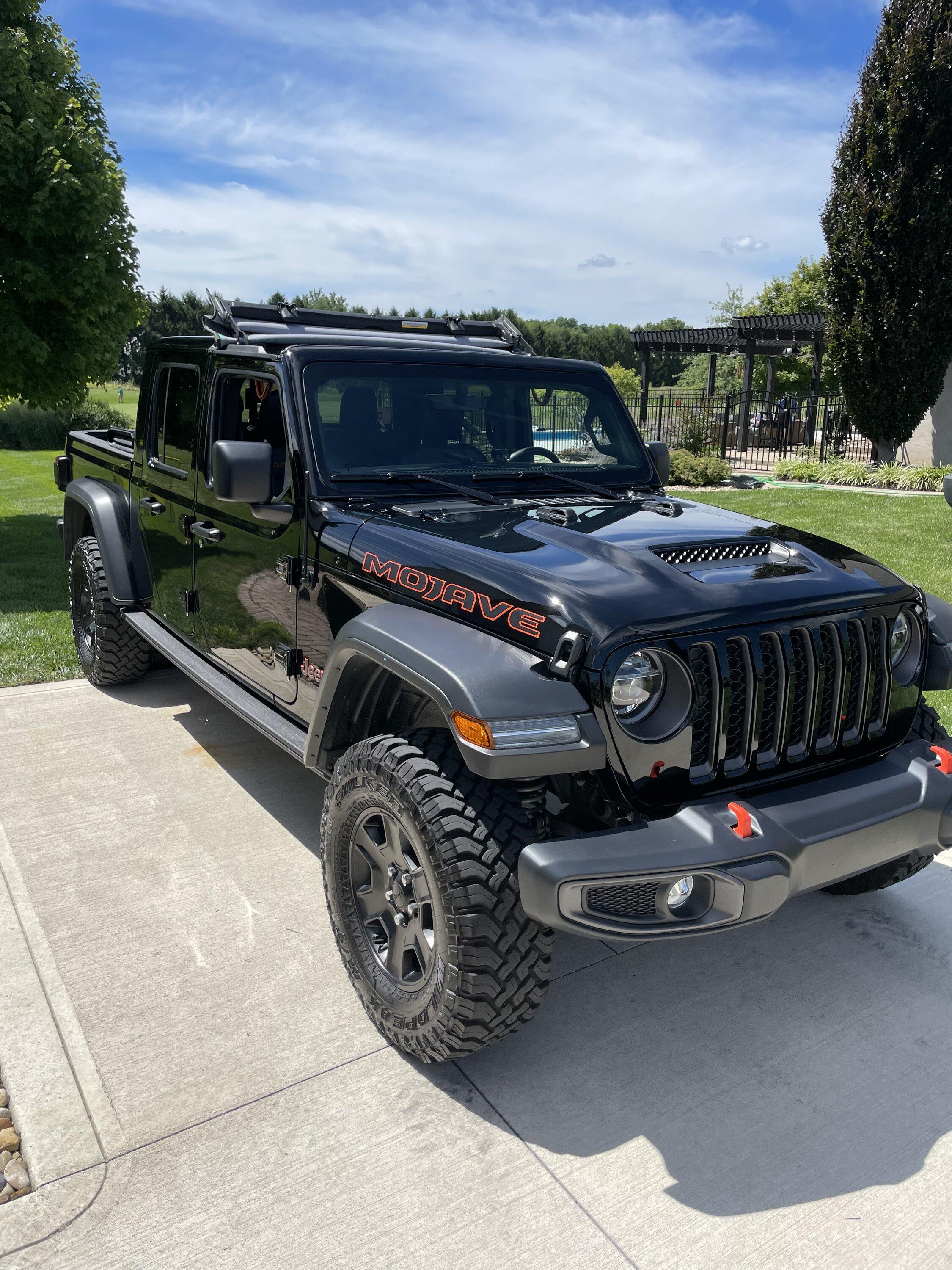 Jeep Gladiator Mojave got the Chemical Guys treatment today. 81925738-FB0C-4D6E-A63B-94937FF084AB