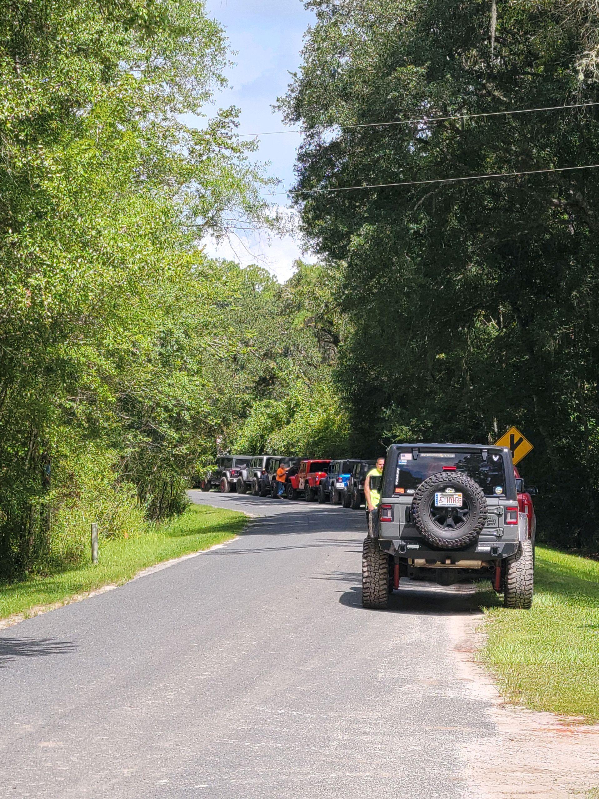Jeep Gladiator Jeeps Parking Next To Jeeps 43159