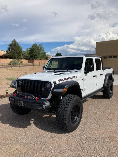 Jeep Gladiator BRIGHT WHITE Gladiator JT Club at house1