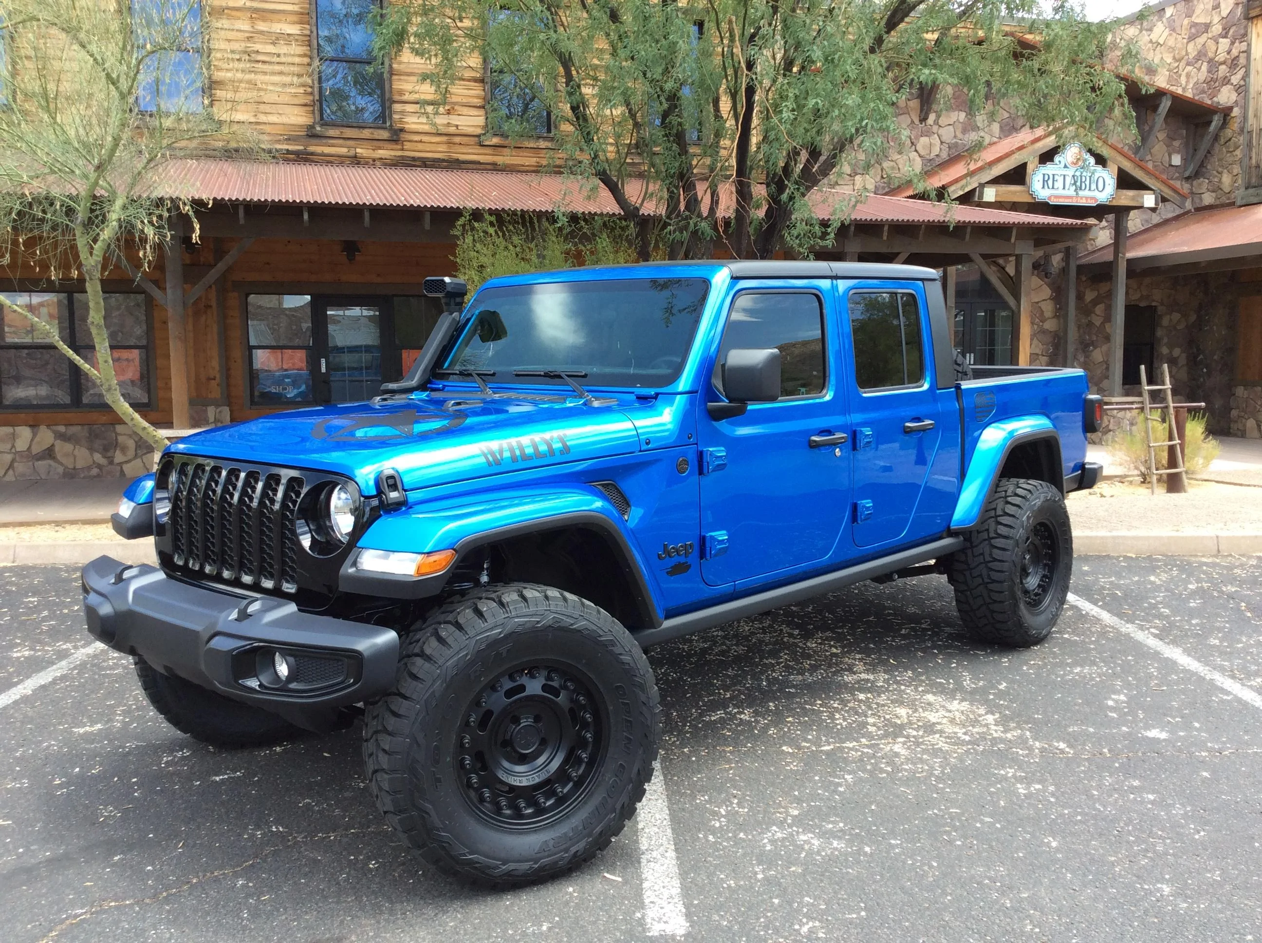 Jeep Gladiator Gladiator Glamour Shots 6F1C8EE4-13BC-40B5-956E-F4804A631C40