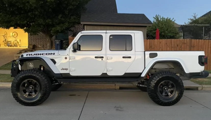 Jeep Gladiator Stickers and decal pics! 60699DDD-B9BC-47F9-91DF-11F61B94D257