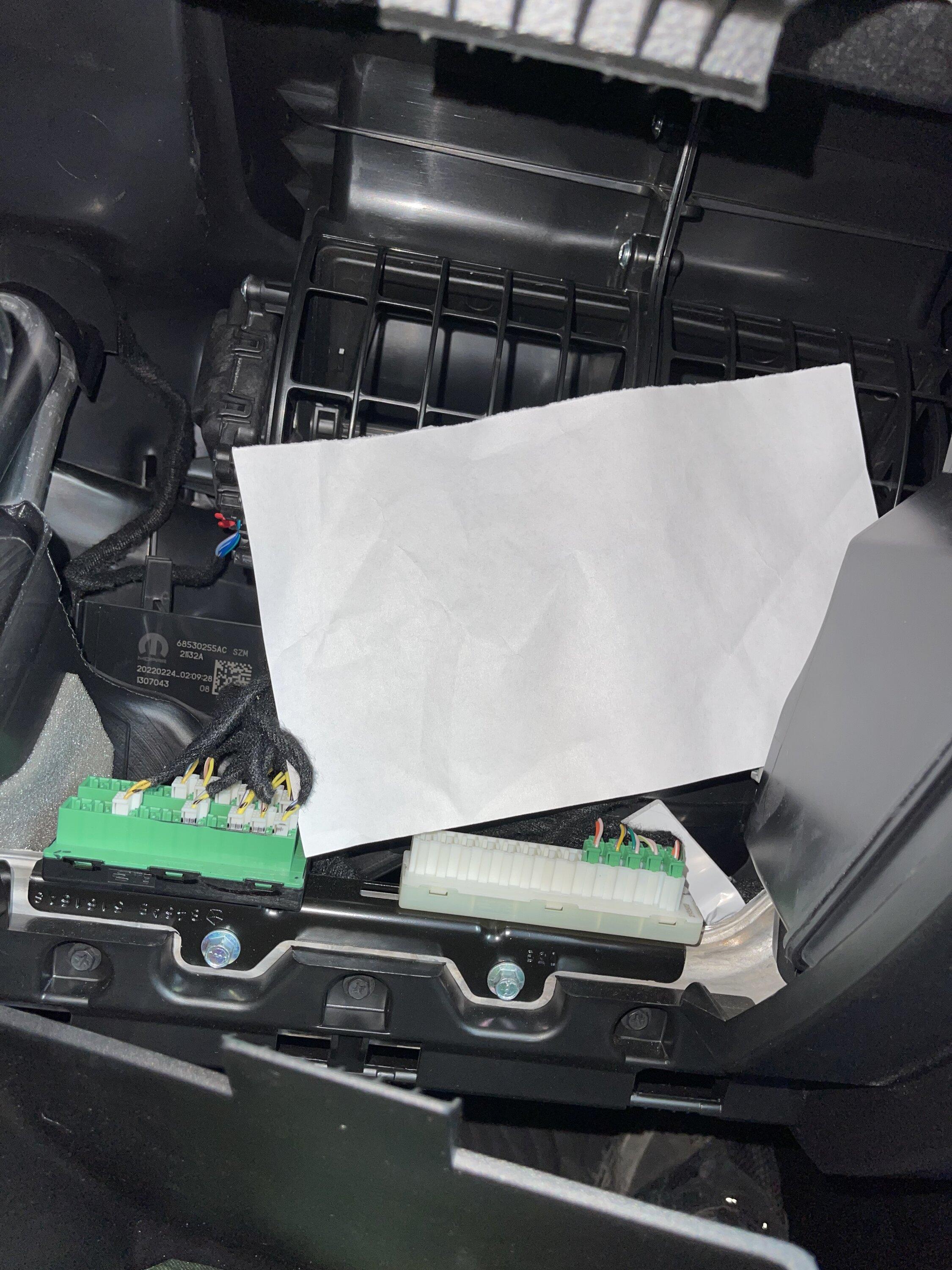Jeep Gladiator Fixed my AC as my wife drove the JT doing 75 mph 19ED22ED-4716-48BD-A978-2DB565FA83C8