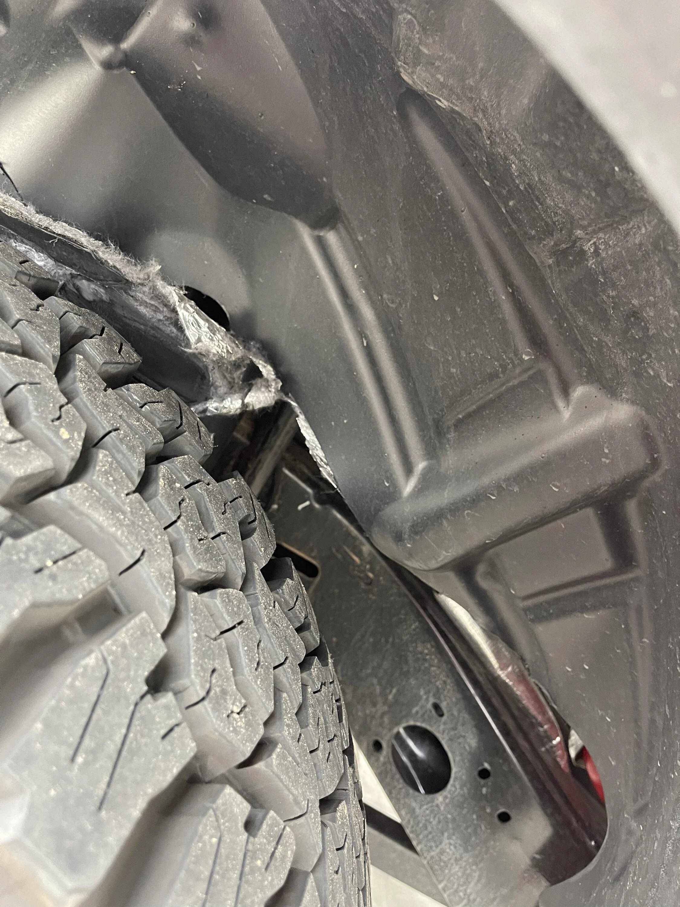 Jeep Gladiator Fender liner does not like strong headwinds. 32ADCEA2-8643-419C-BA43-3B71C735C117