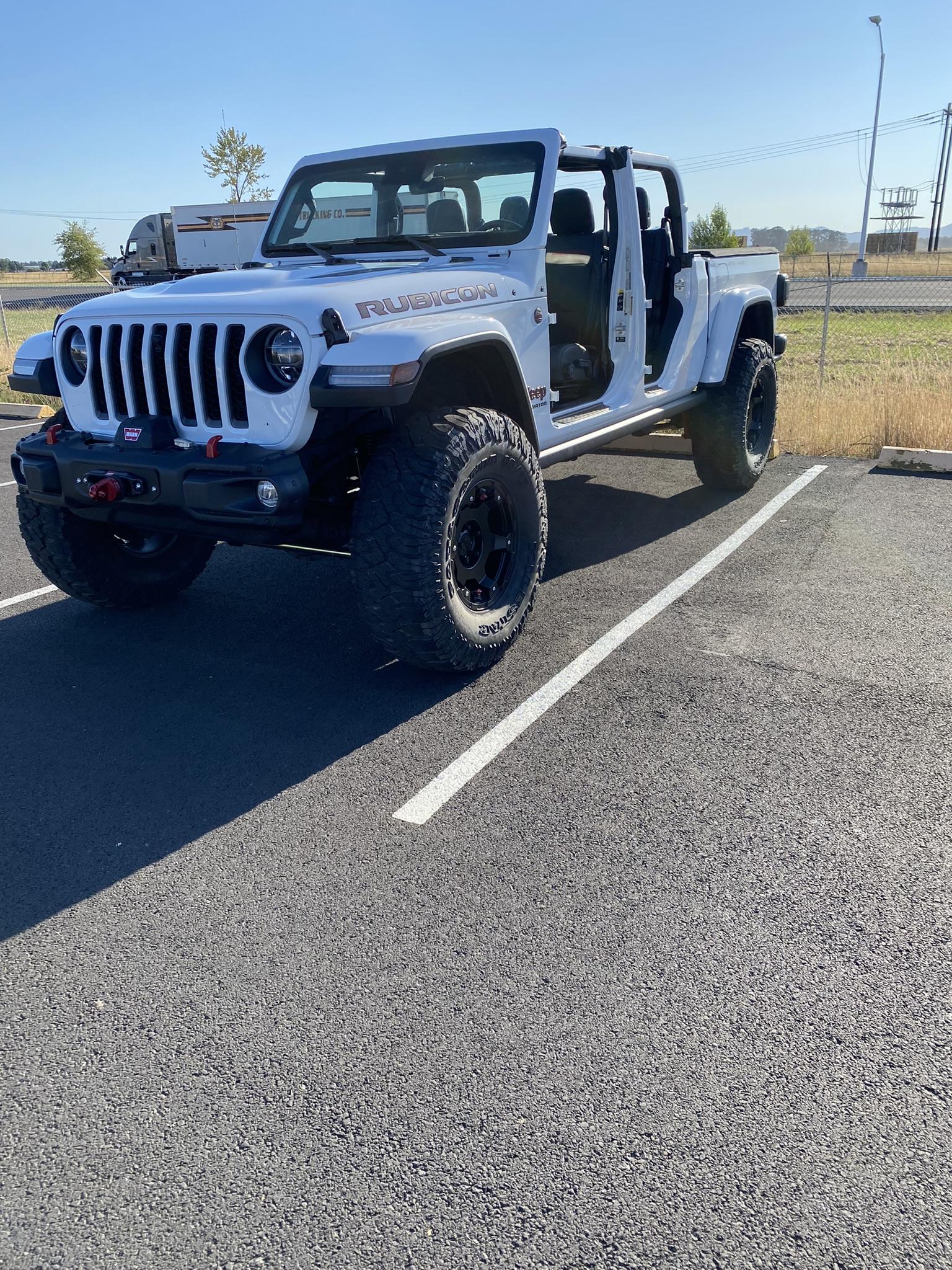 Jeep Gladiator Lets see all those Gladiators with lifts and bigger tires! FAF2F981-B1BA-4E9F-8F3F-38B9D2A02C5D