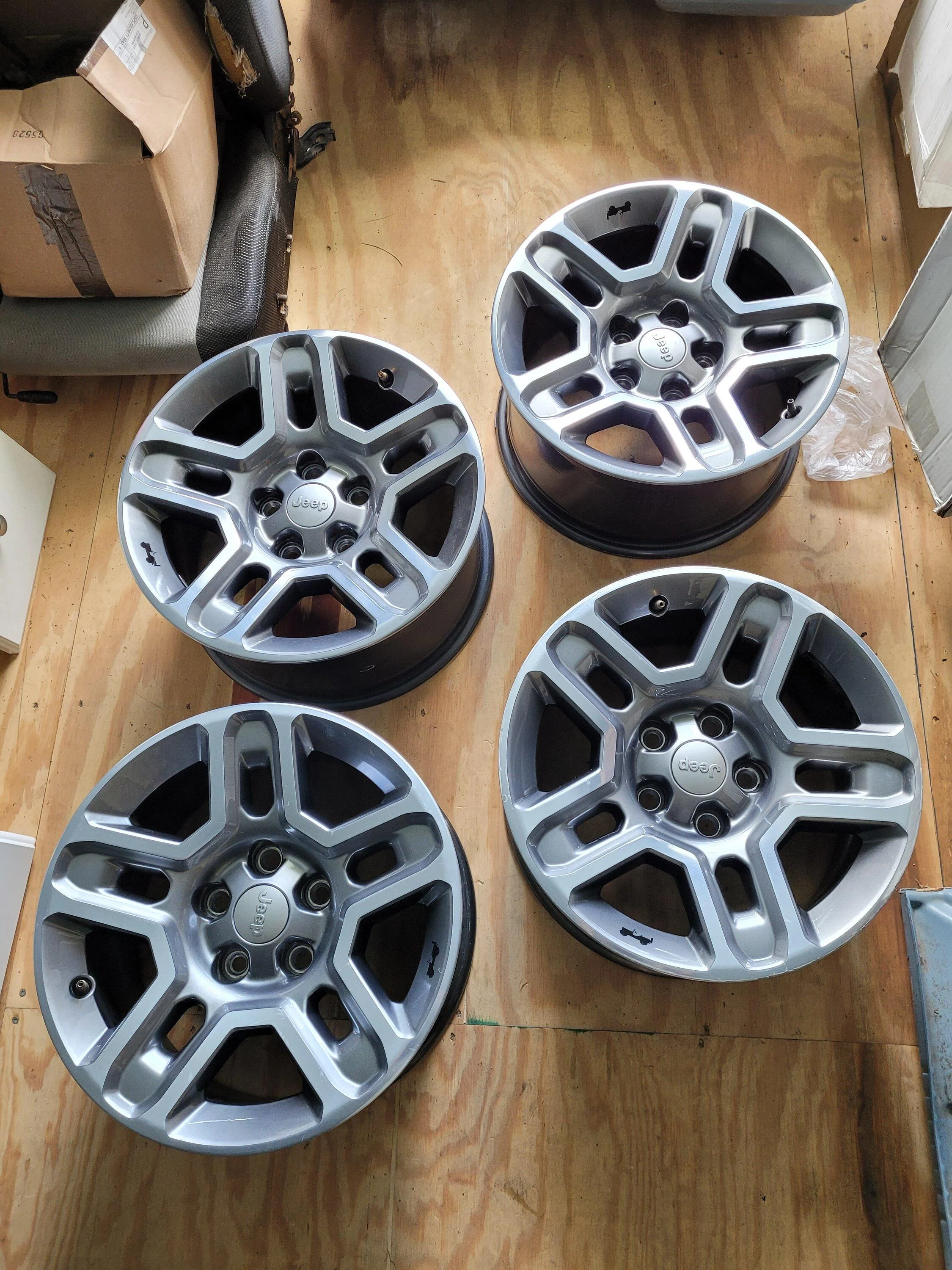 Jeep Gladiator Mopar slotted wheels 20220731_140402