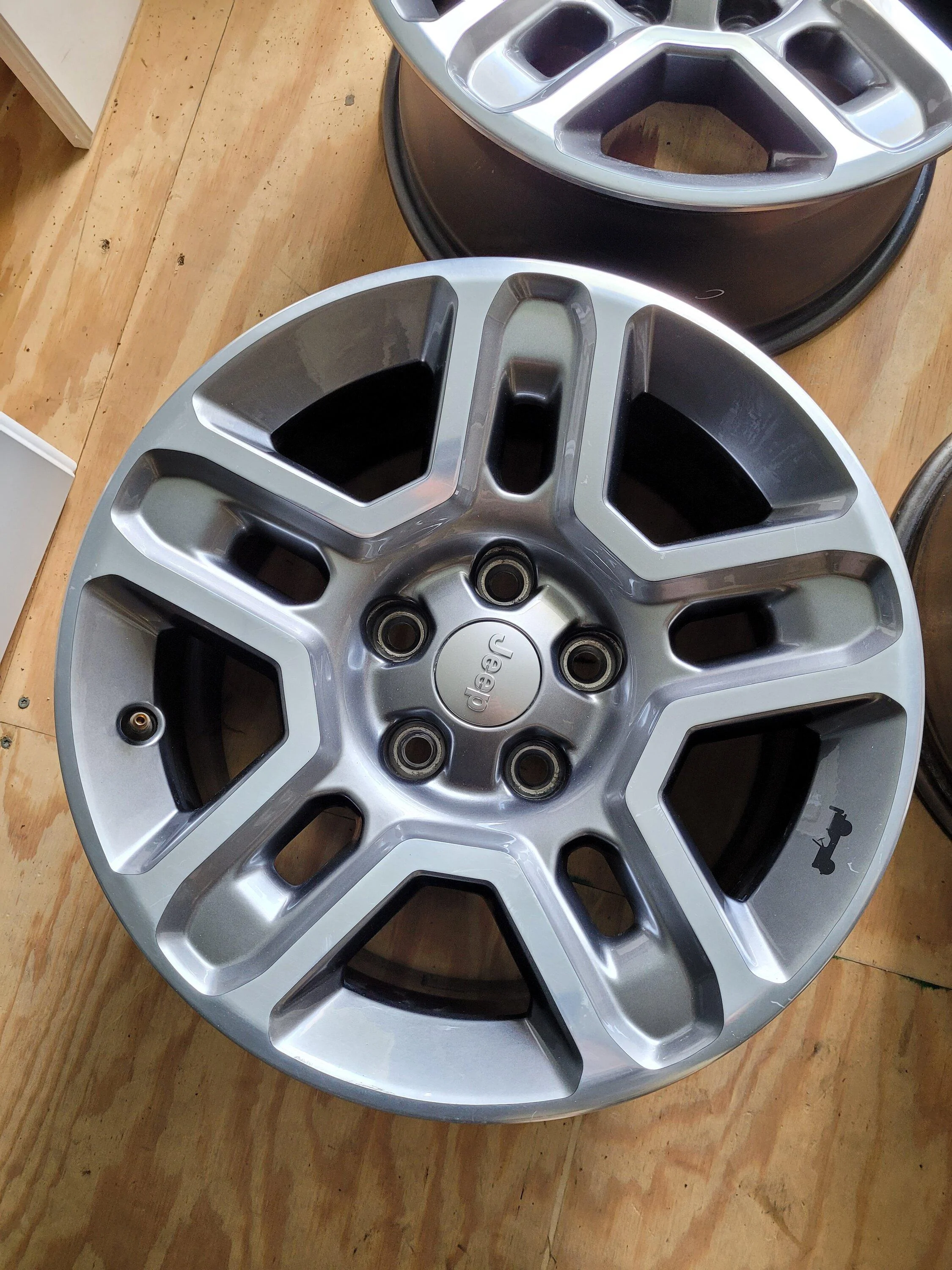 Jeep Gladiator Mopar slotted wheels 20220731_140414