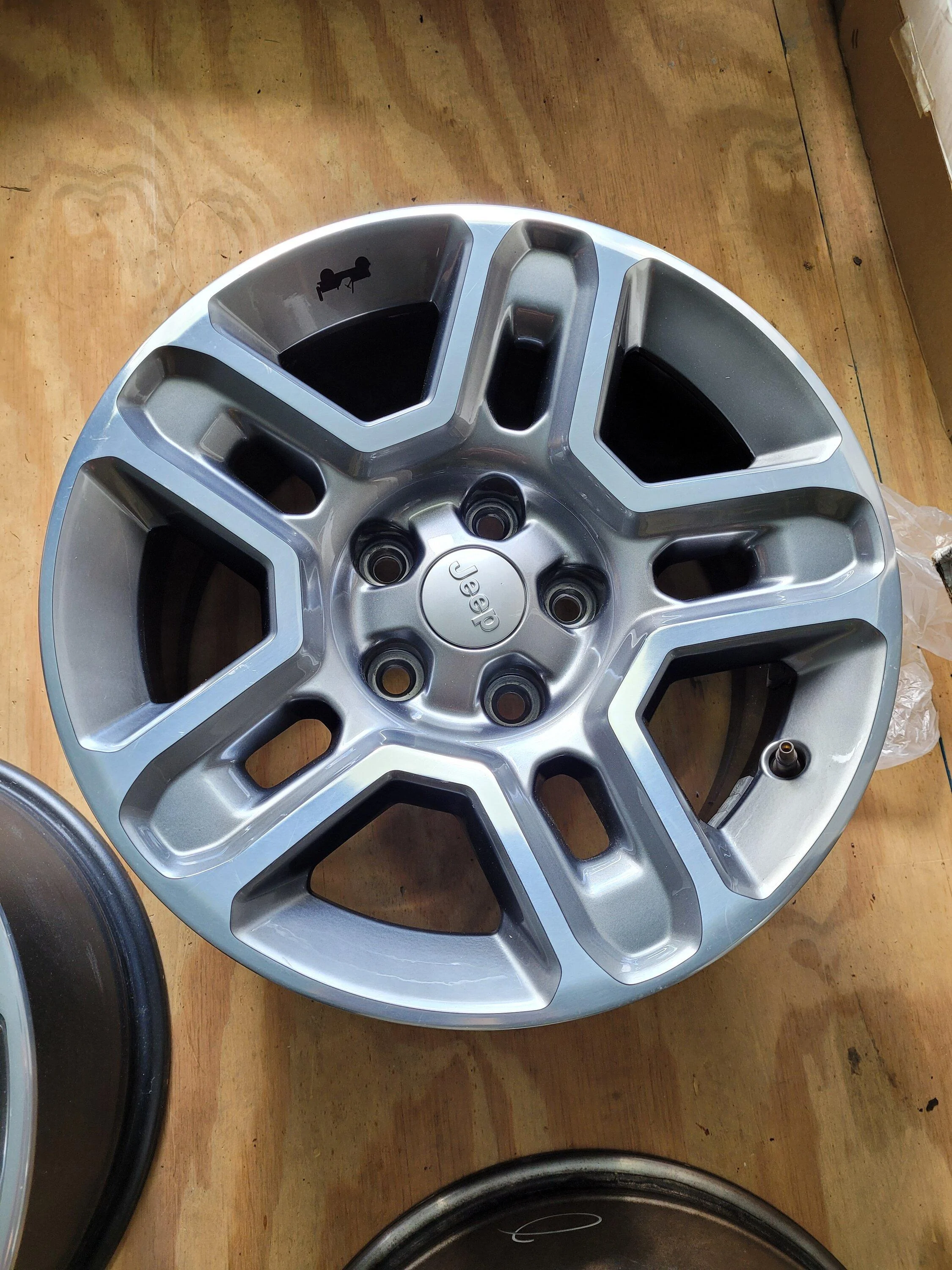 Jeep Gladiator Mopar slotted wheels 20220731_140421