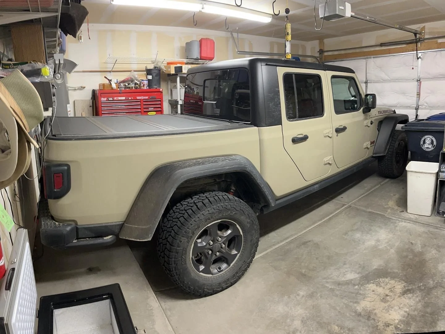 Jeep Gladiator Gobi Gladiators Waiting Room Gobi in Garag