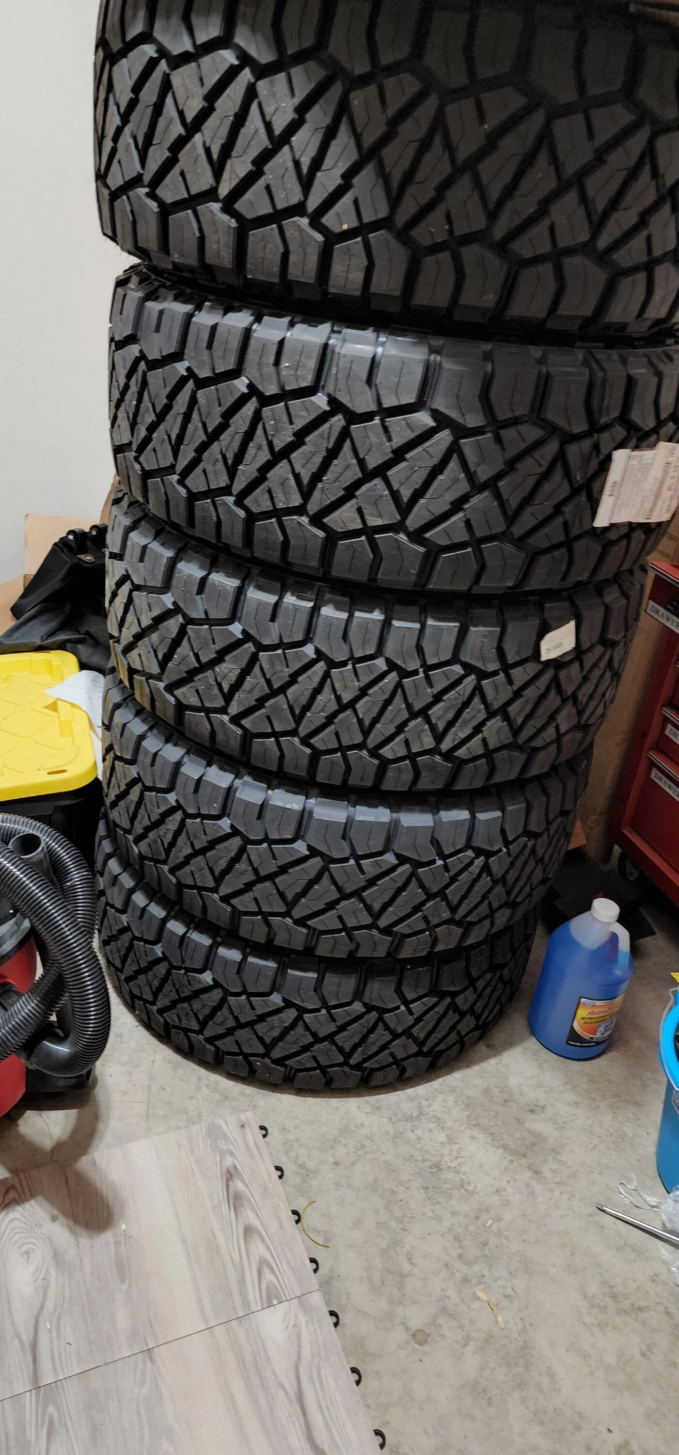 Jeep Gladiator On the way: "The BUS!" 2022 Gladiator JTR in Gobi. The build begins! 20220801_200558