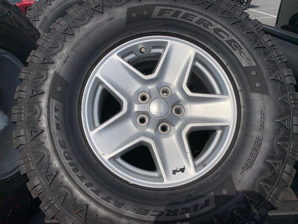 Jeep Gladiator 35" Fierce Attitude Tires / Sport Wheels w/TPMS 287448330_5274508552636542_5627596690114977668_n