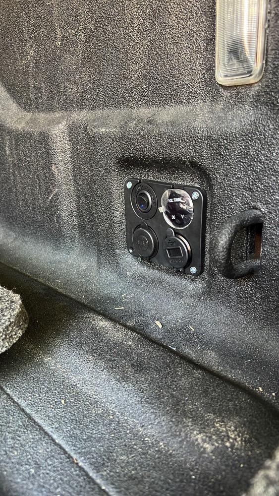 Jeep Gladiator What did you do TO your Gladiator today? [ADMIN WARNING: NO POLITICS, NO GUN TALK] 32_USBChargeDock