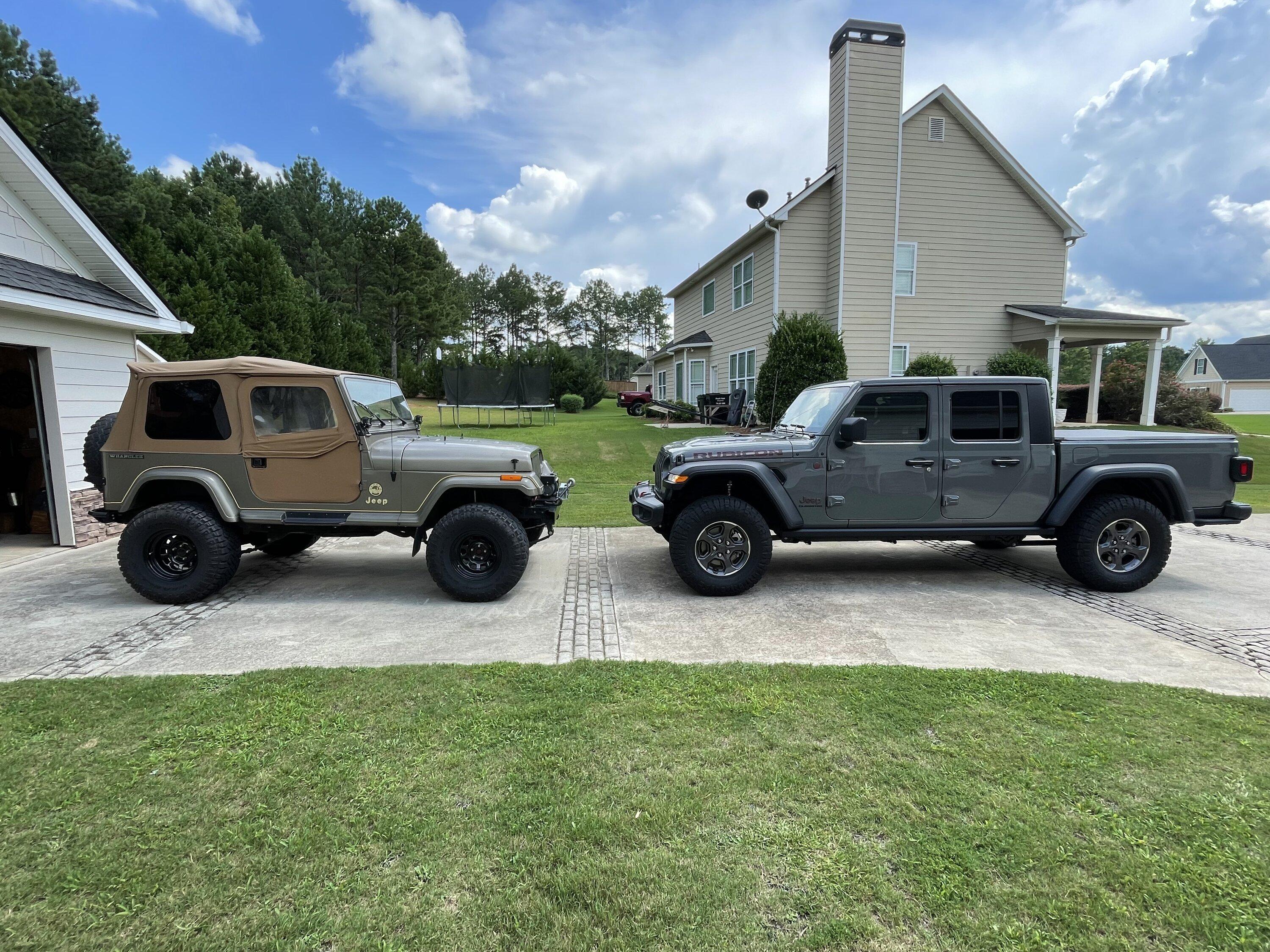 Jeep Gladiator STING GRAY Gladiator JT Club 59D1CC3B-BD29-4758-A3D6-37B78D0C7722