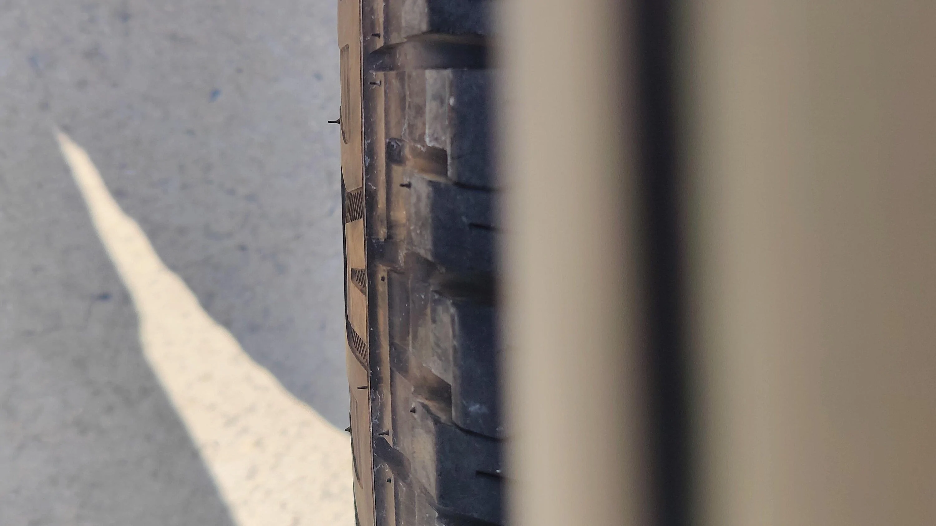 Jeep Gladiator Anyone do staggered rims? -12 back, +12 front IMG20220801173618