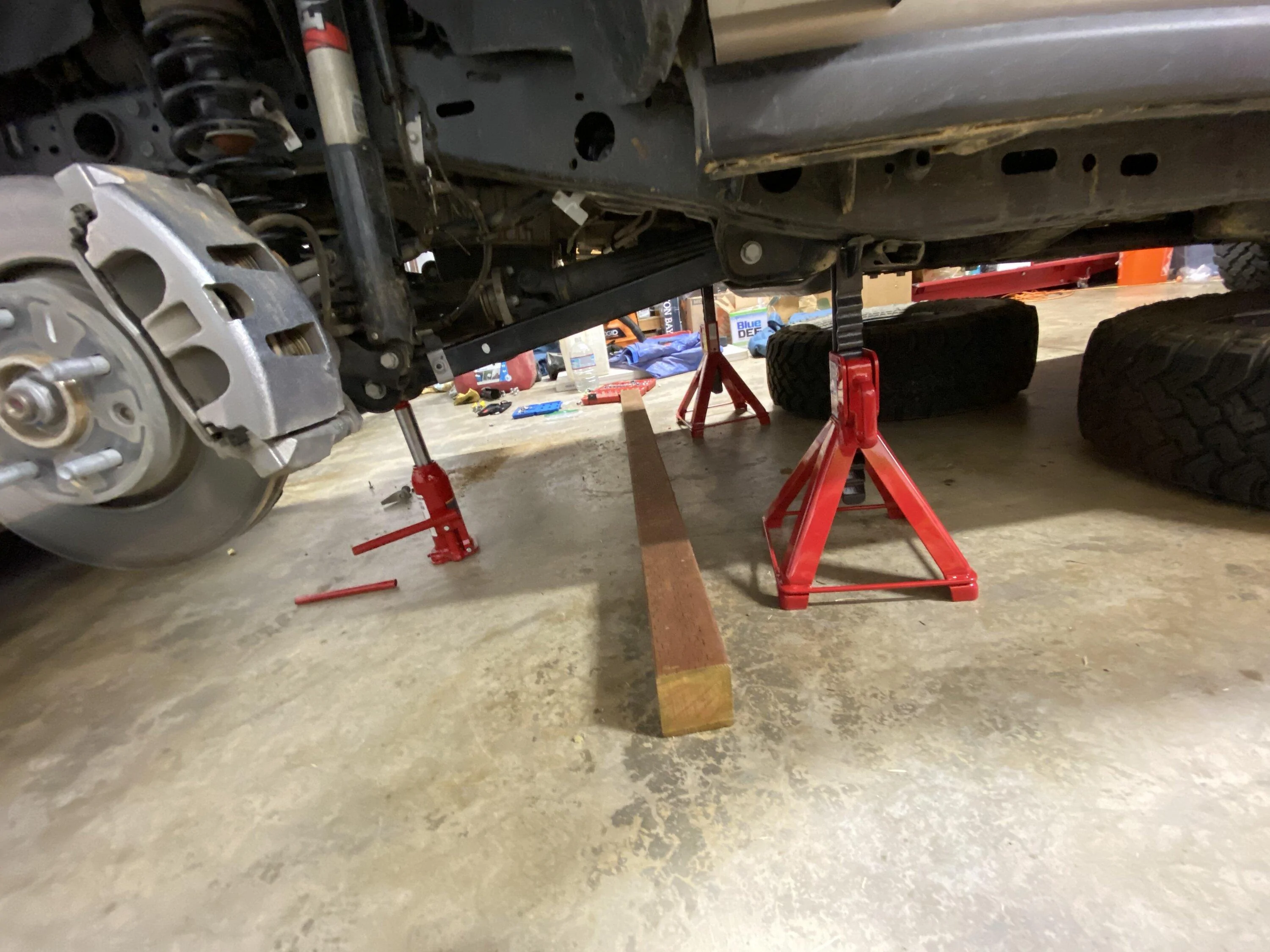 Jeep Gladiator First timer bottle and floor jack question for installing lift kit 9F6968BD-276A-431E-BF57-2D72B7AFCB01