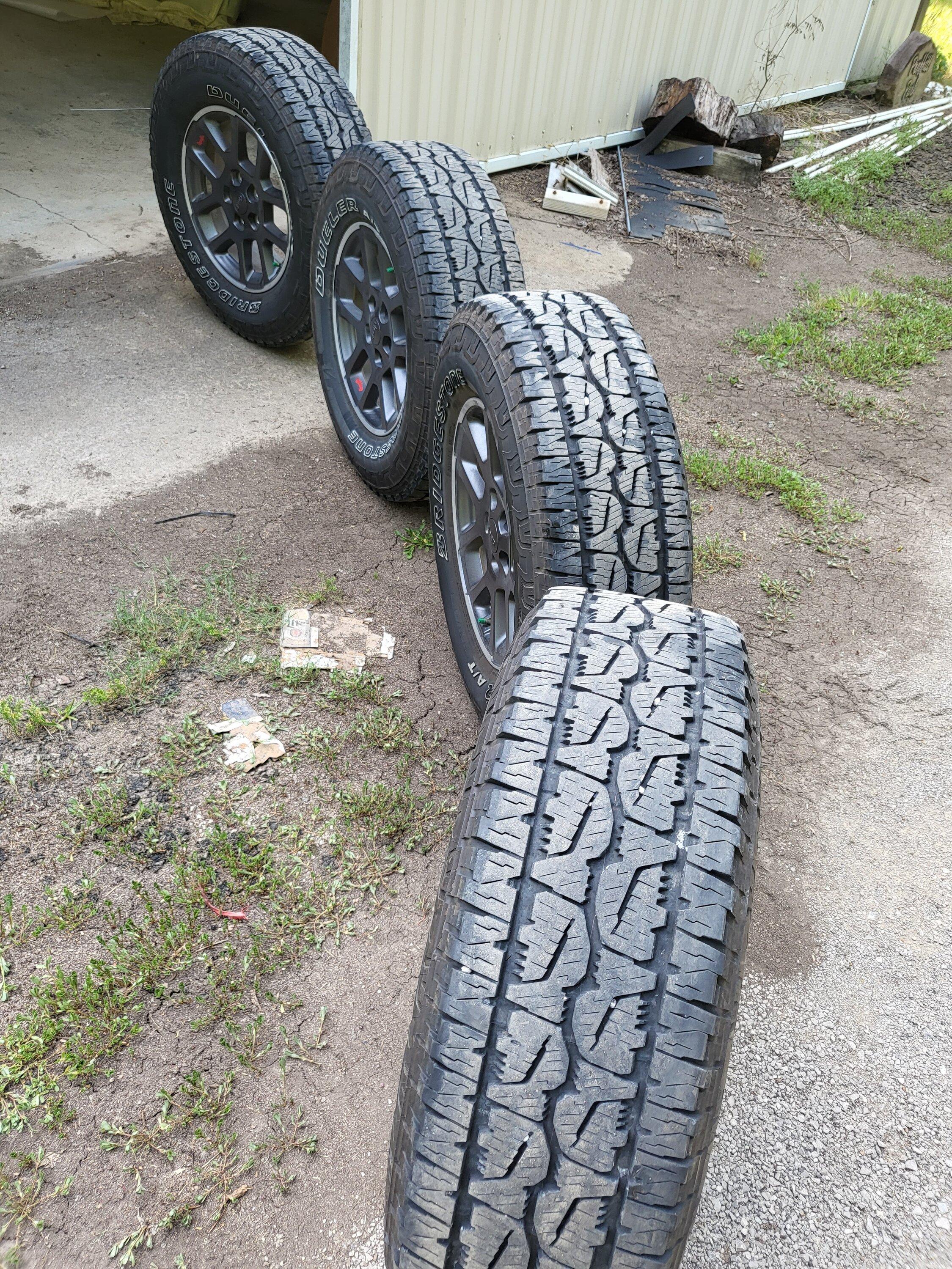 Jeep Gladiator 275 70 18 Bridgestone Dueler Revo 3 20220724_170331