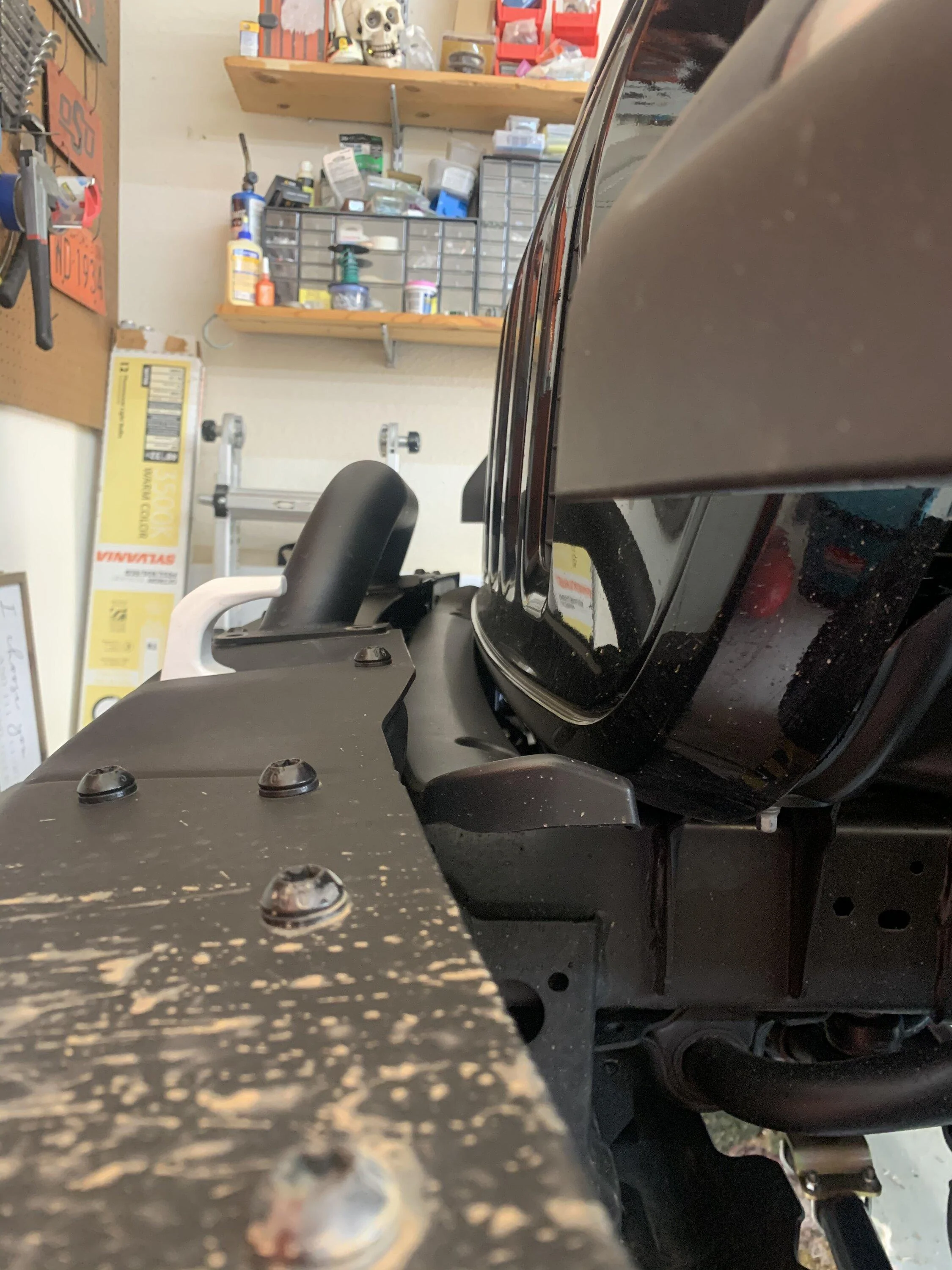 Jeep Gladiator Mopar Hoop... Can it be installed rear facing? 01E2F68C-1A8B-4021-BB72-8CA9FE4463E7
