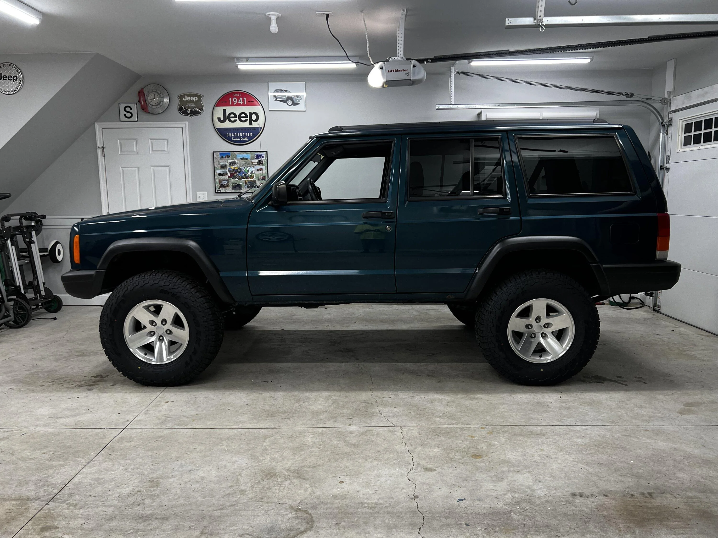 Jeep Gladiator Post your other Jeep thread EB1007BC-9BF3-41C8-80EB-C2C522E6A0CC