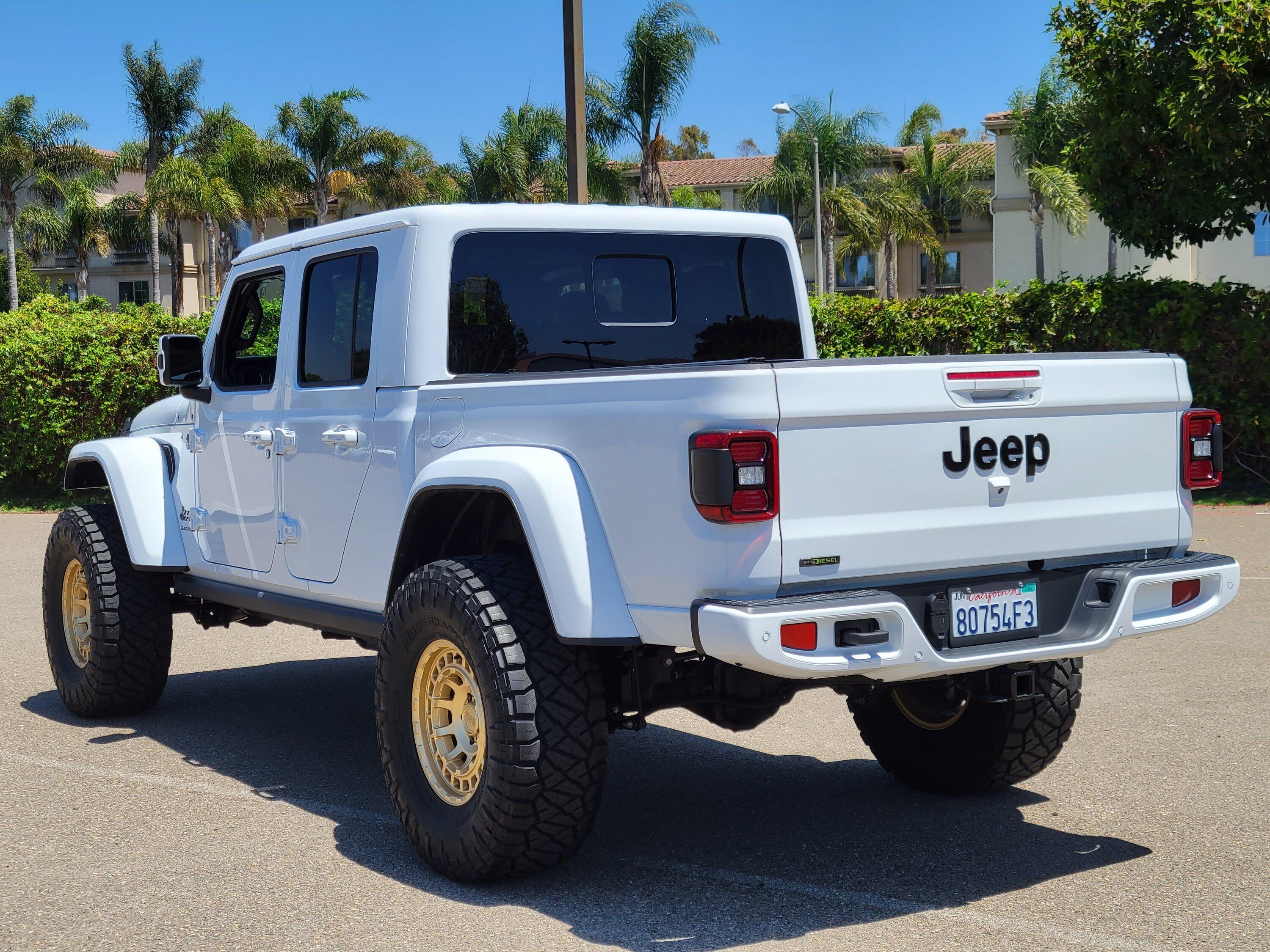 Jeep Gladiator 2021 High Altitude EcoDiesel 5k miles 32867BDF-45A1-45D7-AA9C-4FB7C3653E09