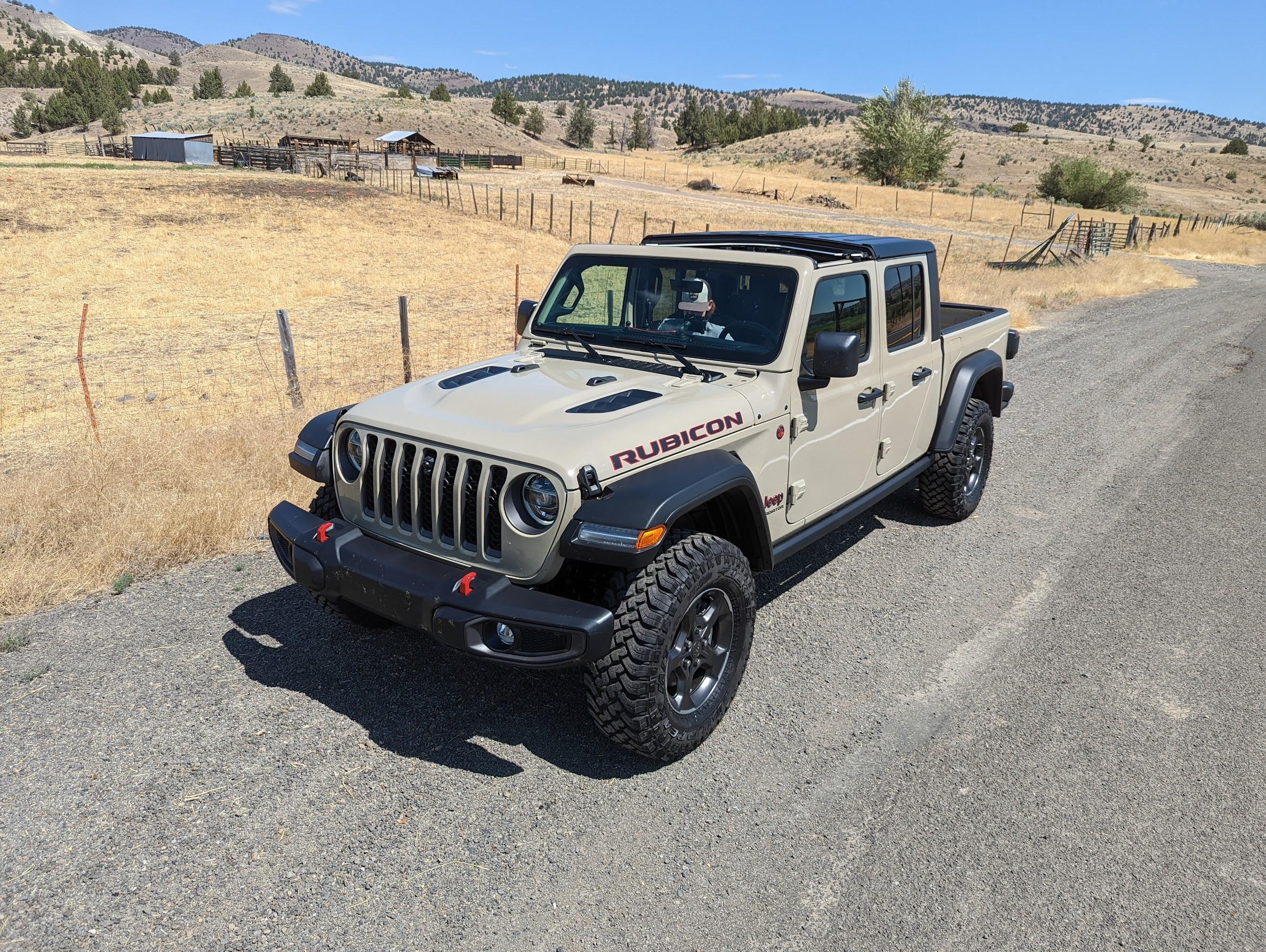 Jeep Gladiator Gobi Gladiators Waiting Room PXL_20220803_190942106