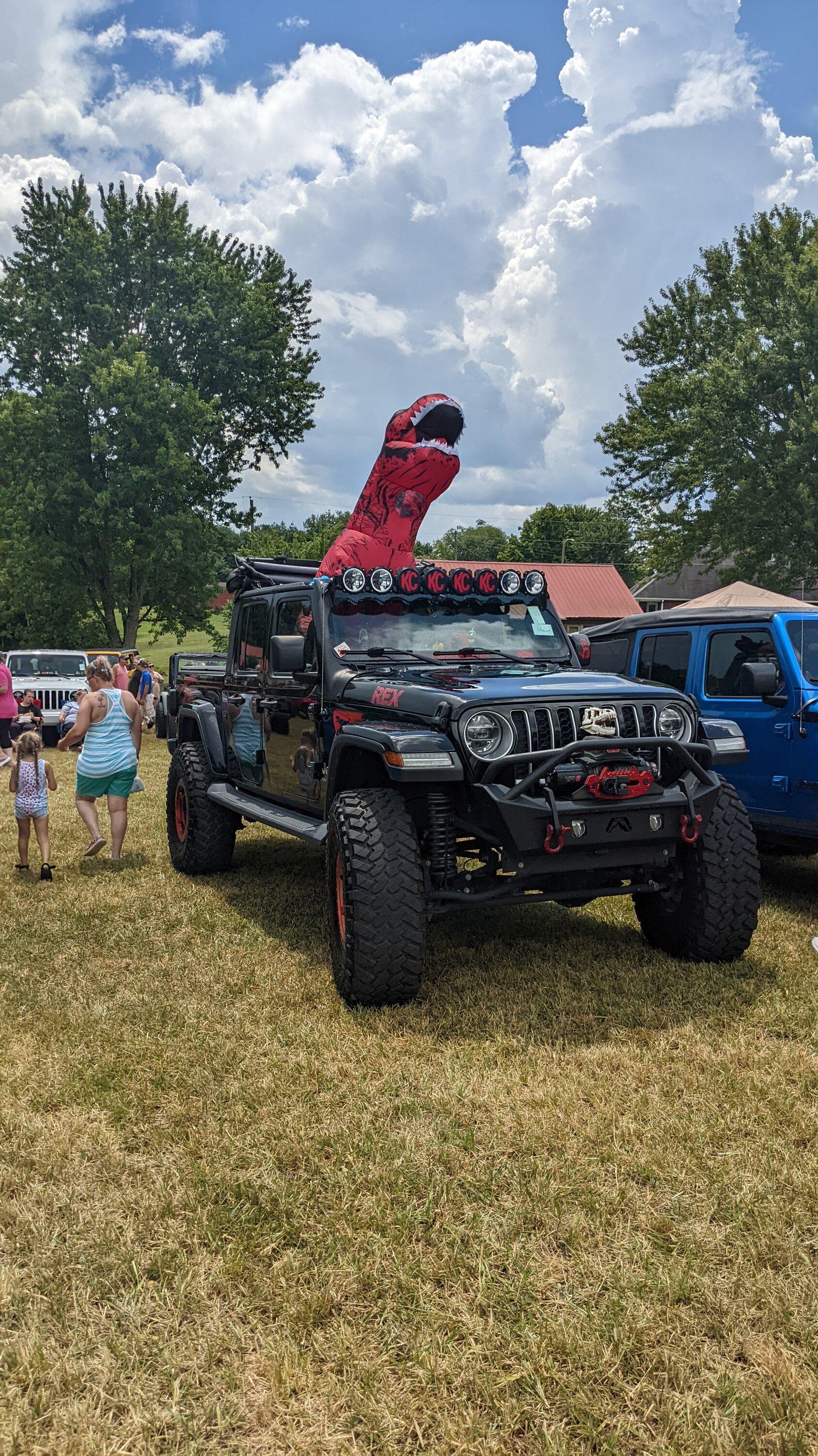 Jeep Gladiator Jeeps Parking Next To Jeeps PXL_20220806_171210375