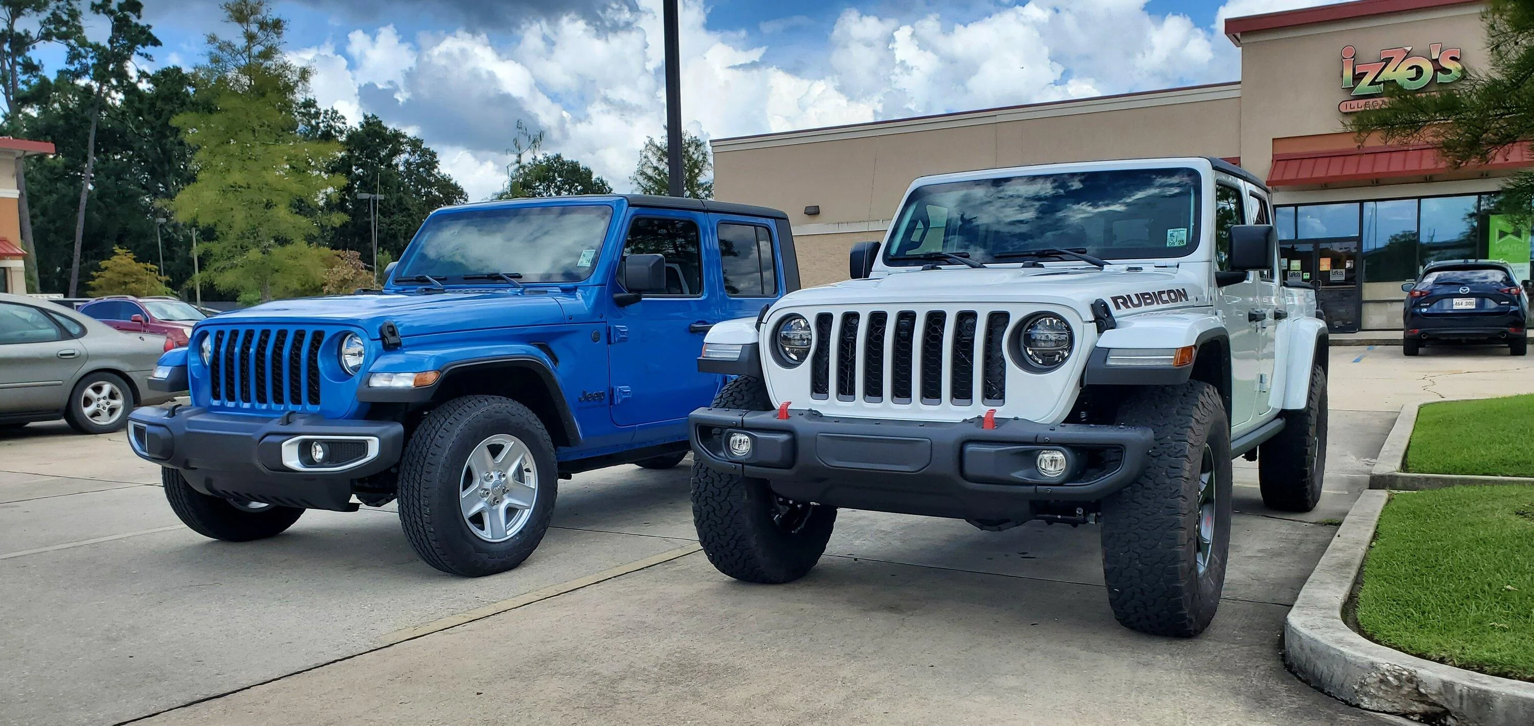 Jeep Gladiator My new '22 Sport (Hydro Blue) 20220805_150410