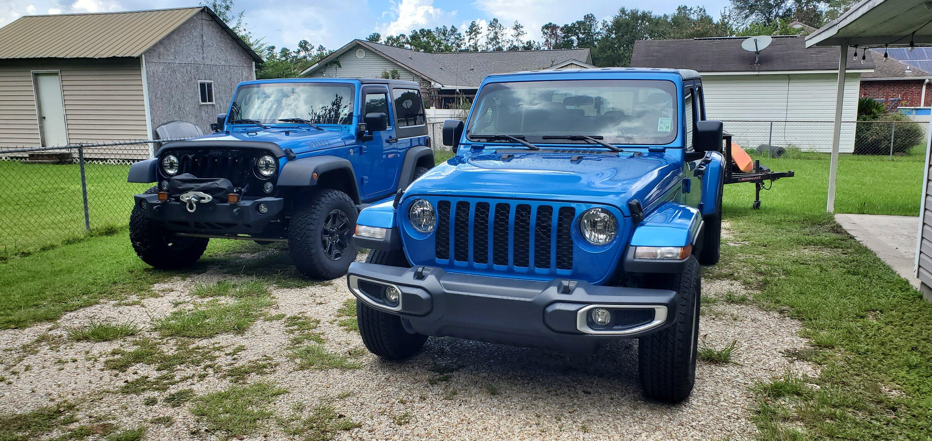 Jeep Gladiator My new '22 Sport (Hydro Blue) 20220805_161545