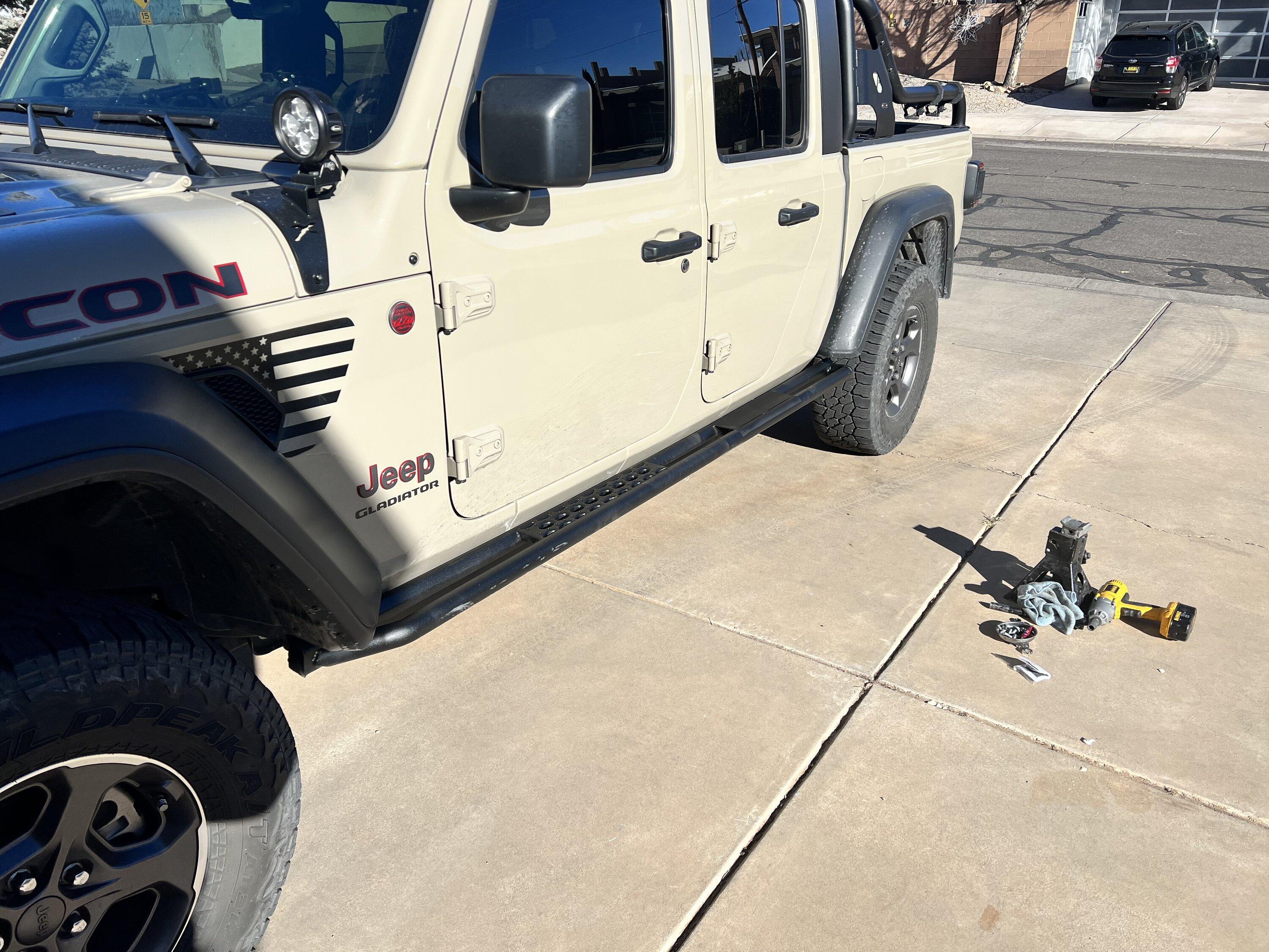 Jeep Gladiator Has anyone modified their Rock Rails by welding on step bars (like this)? E4955FDE-48CB-4724-AAE8-849C27B083BE