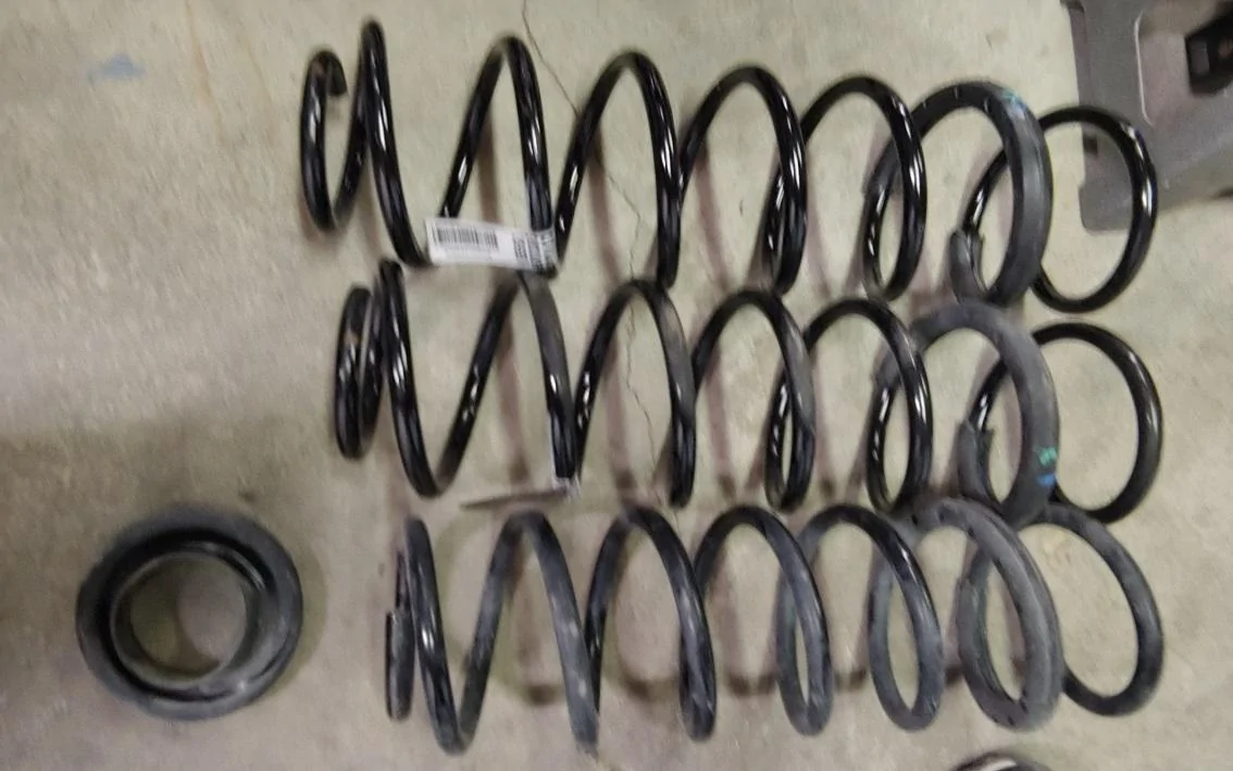 Jeep Gladiator Rubicon spring part numbers. 20220629_144714