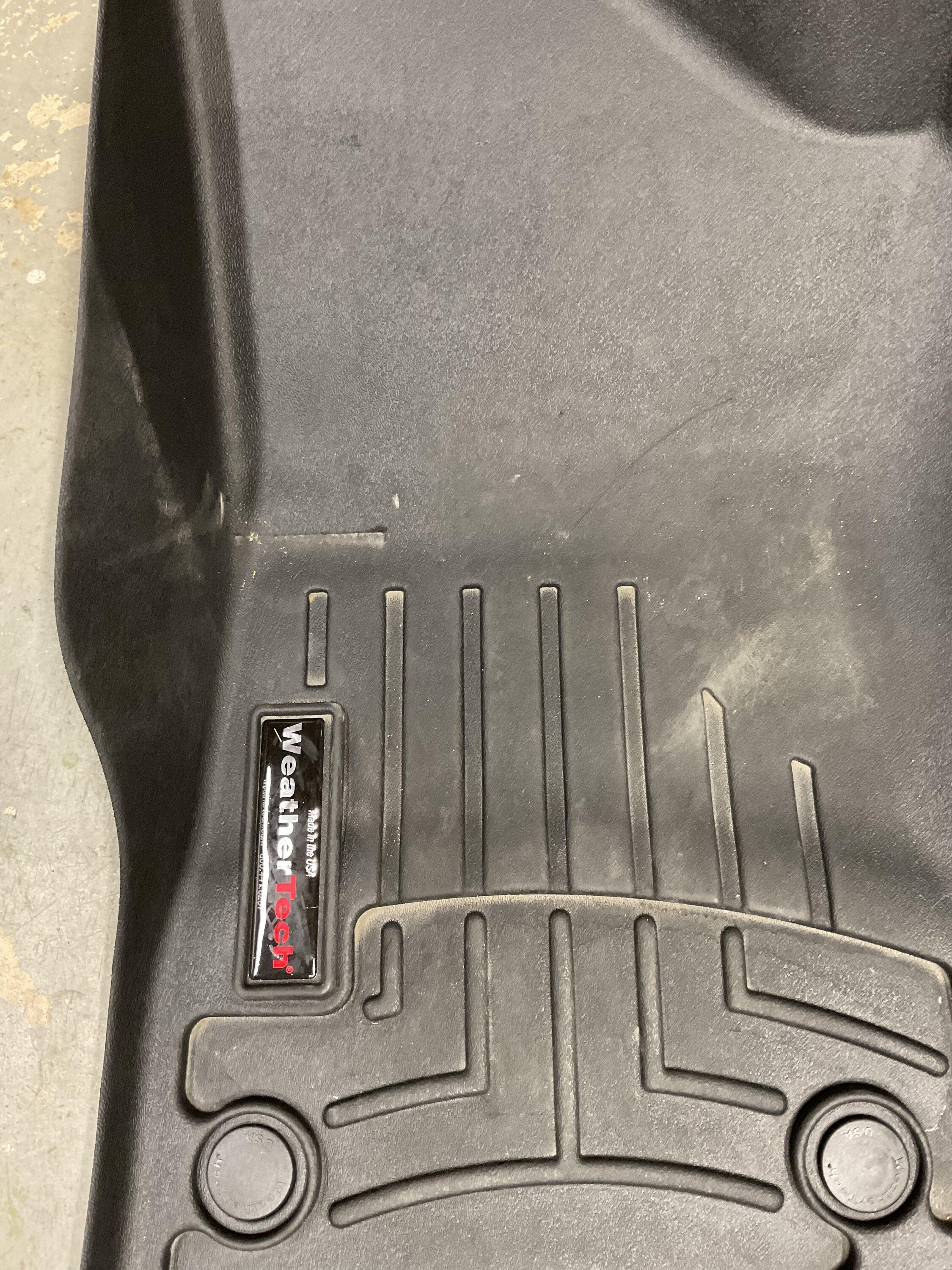 Jeep Gladiator Weather Tech Floorliner Mats Front & Rear 08208541-BF4C-48BC-8A5A-F827ACF3375A