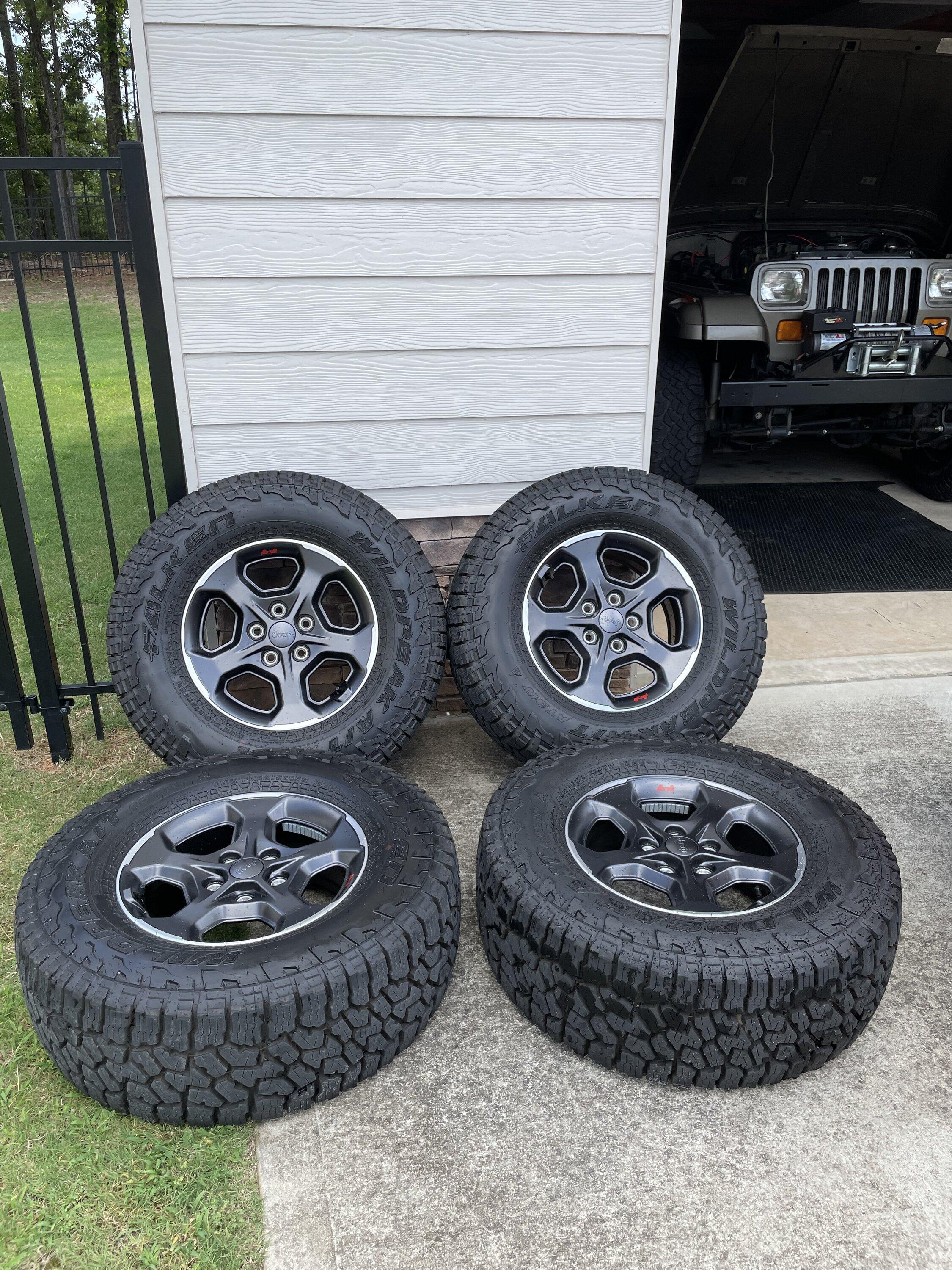 Jeep Gladiator 2022 Rubicon OEM wheel and tire take offs 6E7AD26F-BC99-4E13-831F-90B1DF08FD70