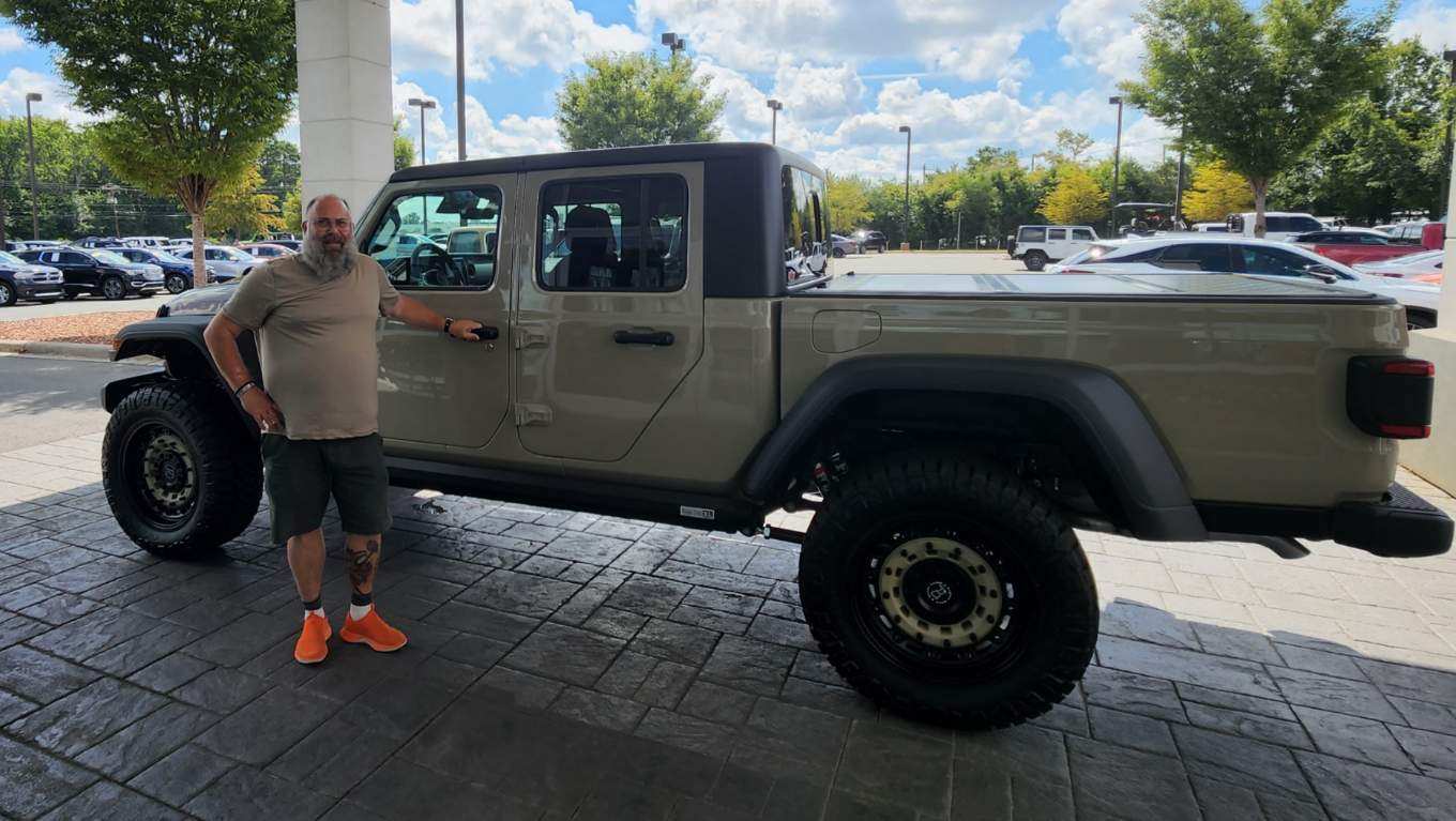 Jeep Gladiator Gobi Gladiators Waiting Room 7253C099-E925-49AC-88B8-7420C6AA72D2