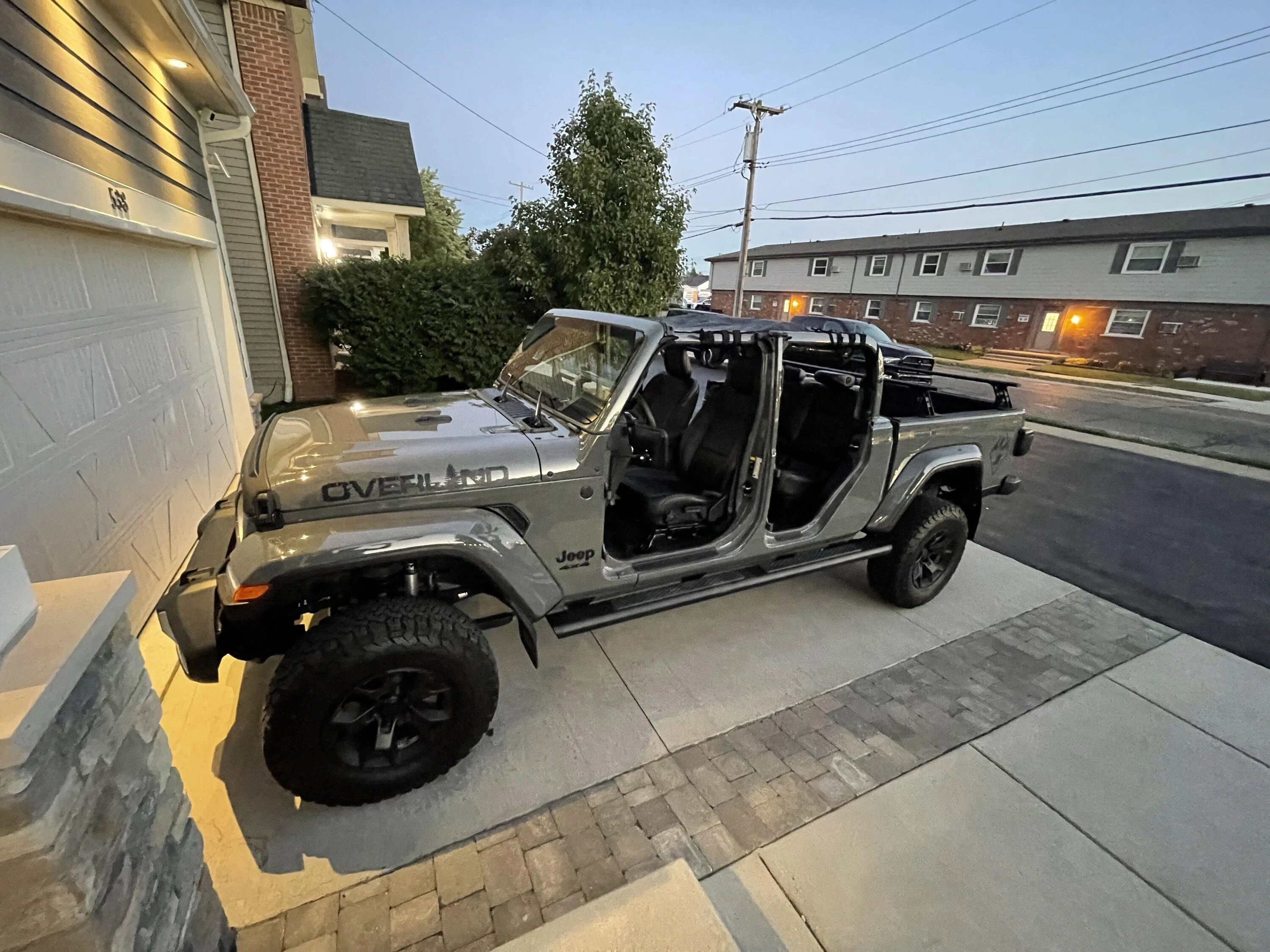 Jeep Gladiator Overland Model, What do you think 6FB050DD-440E-49B9-BA46-AA1D79503B82