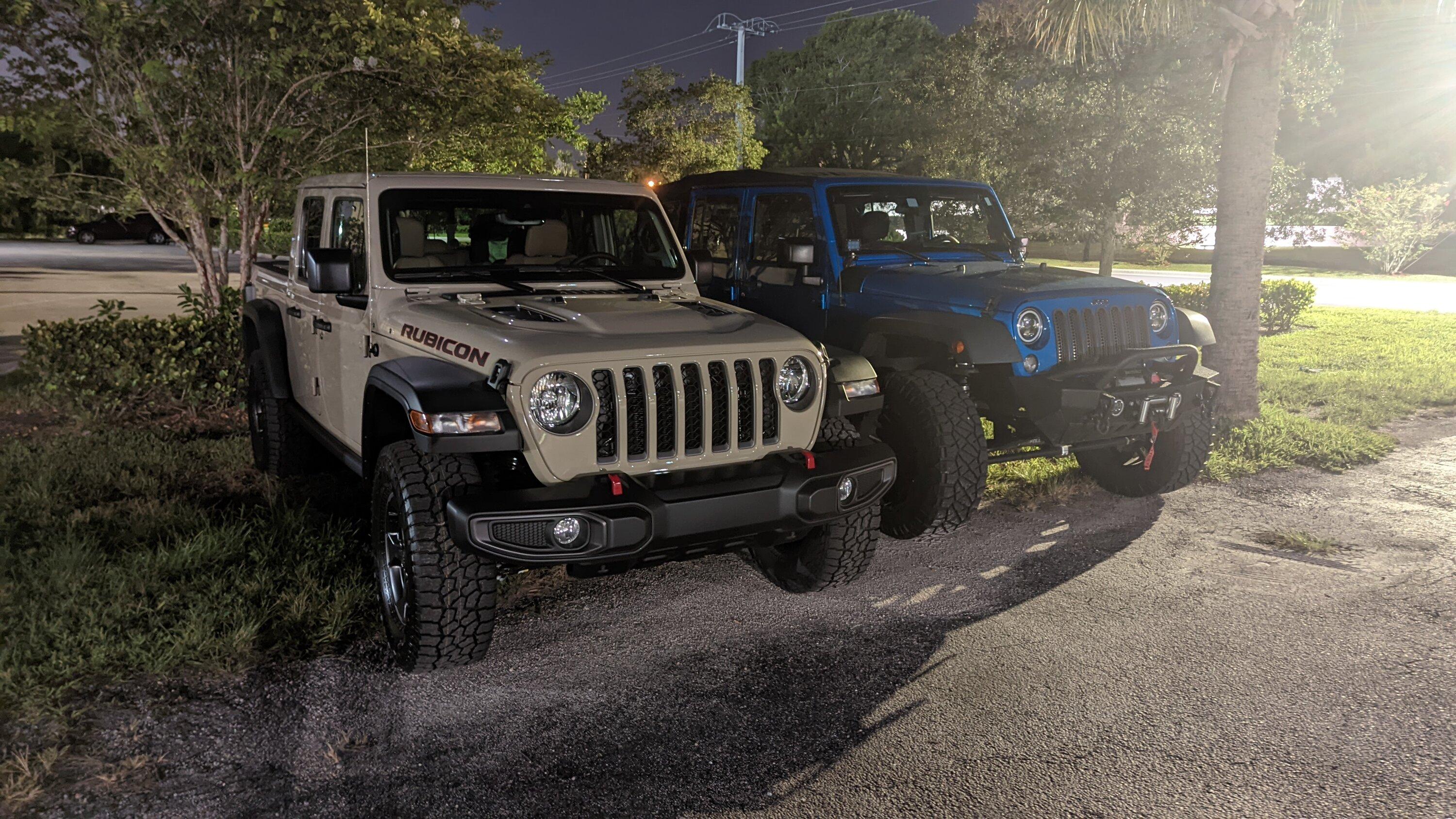 Jeep Gladiator 2022 Gobi Rubicon Build PXL_20220809_031431050.NIGHT